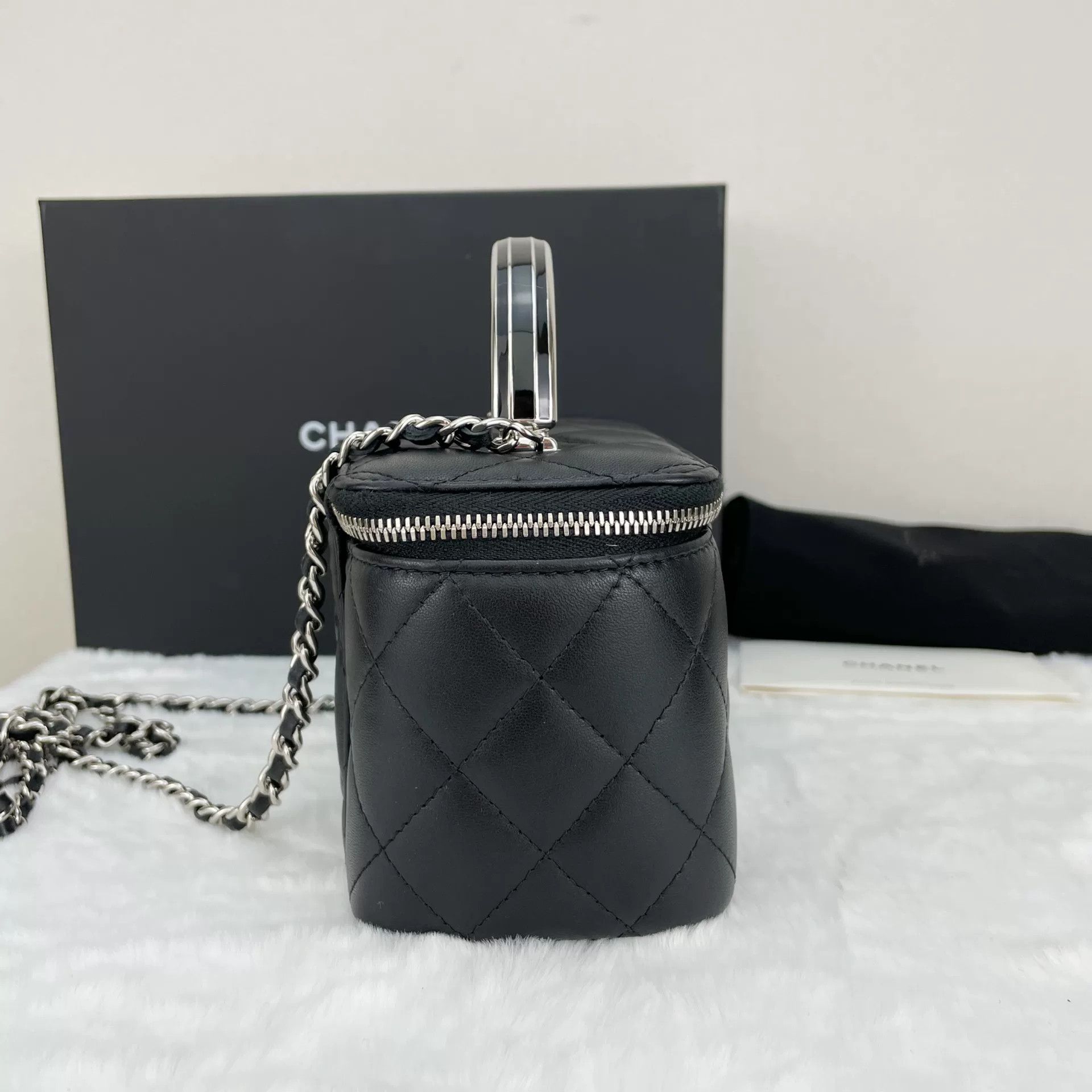 Chanel Pre-loved Bag Very good condition Size ONE SIZE - 3 Thumbnail