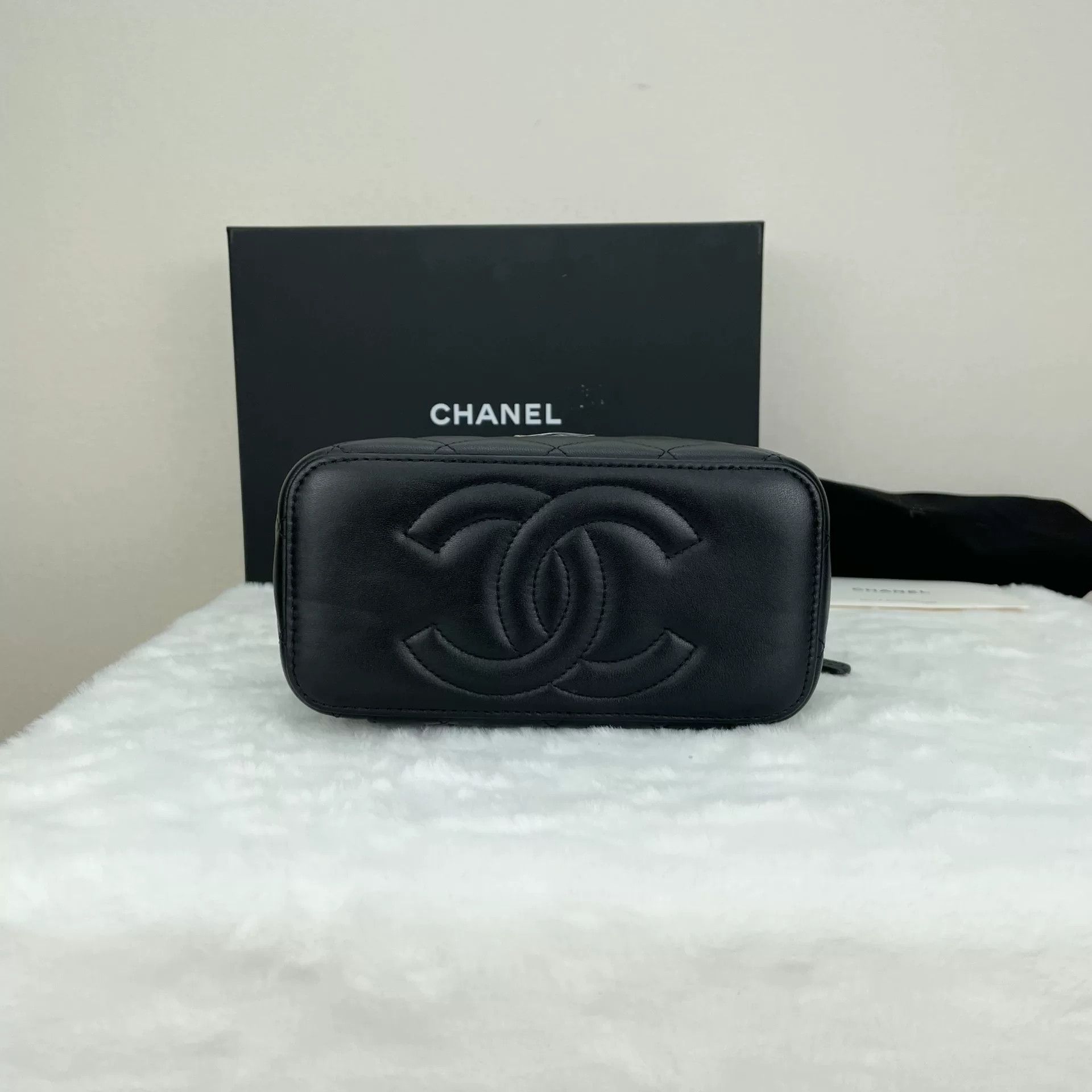 Chanel Pre-loved Bag Very good condition Size ONE SIZE - 4 Thumbnail
