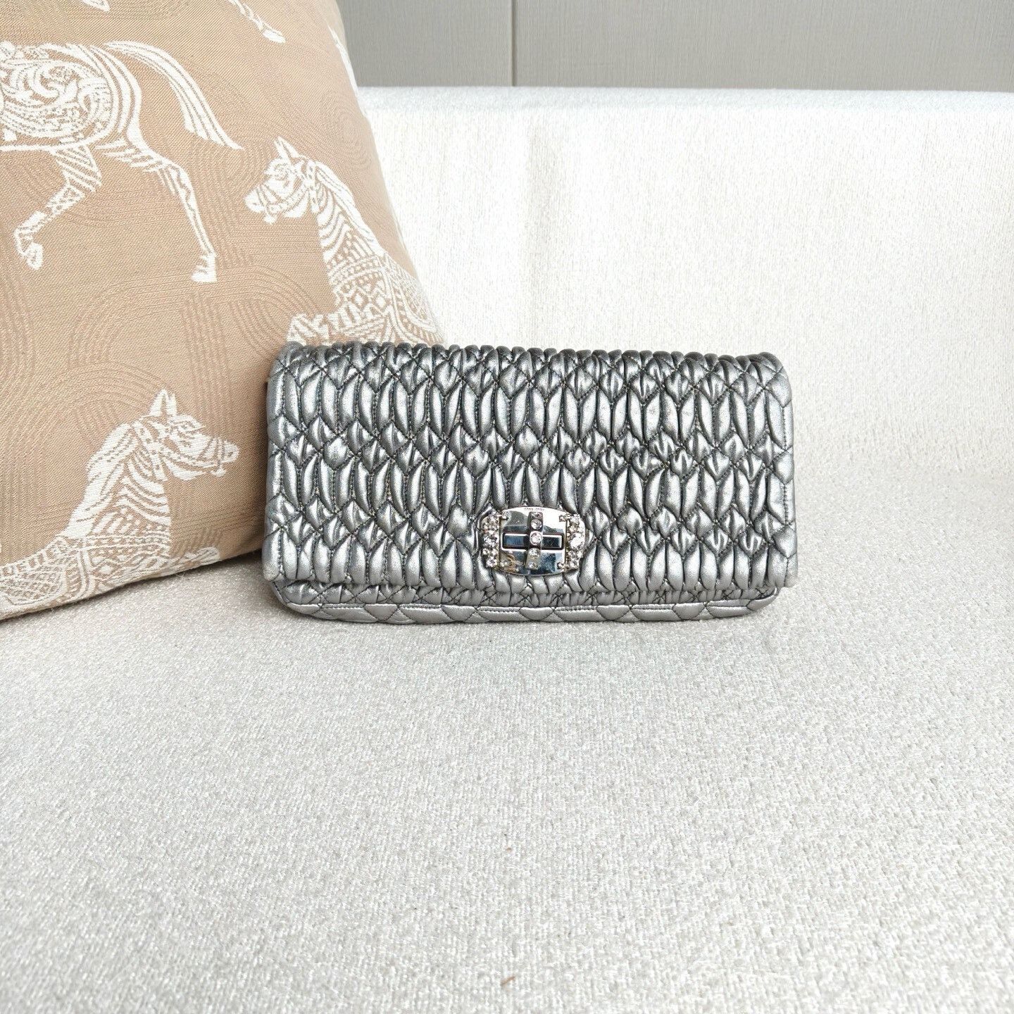 Miu Miu Pre-loved Bag Very good condition Size ONE SIZE - 2 Thumbnail