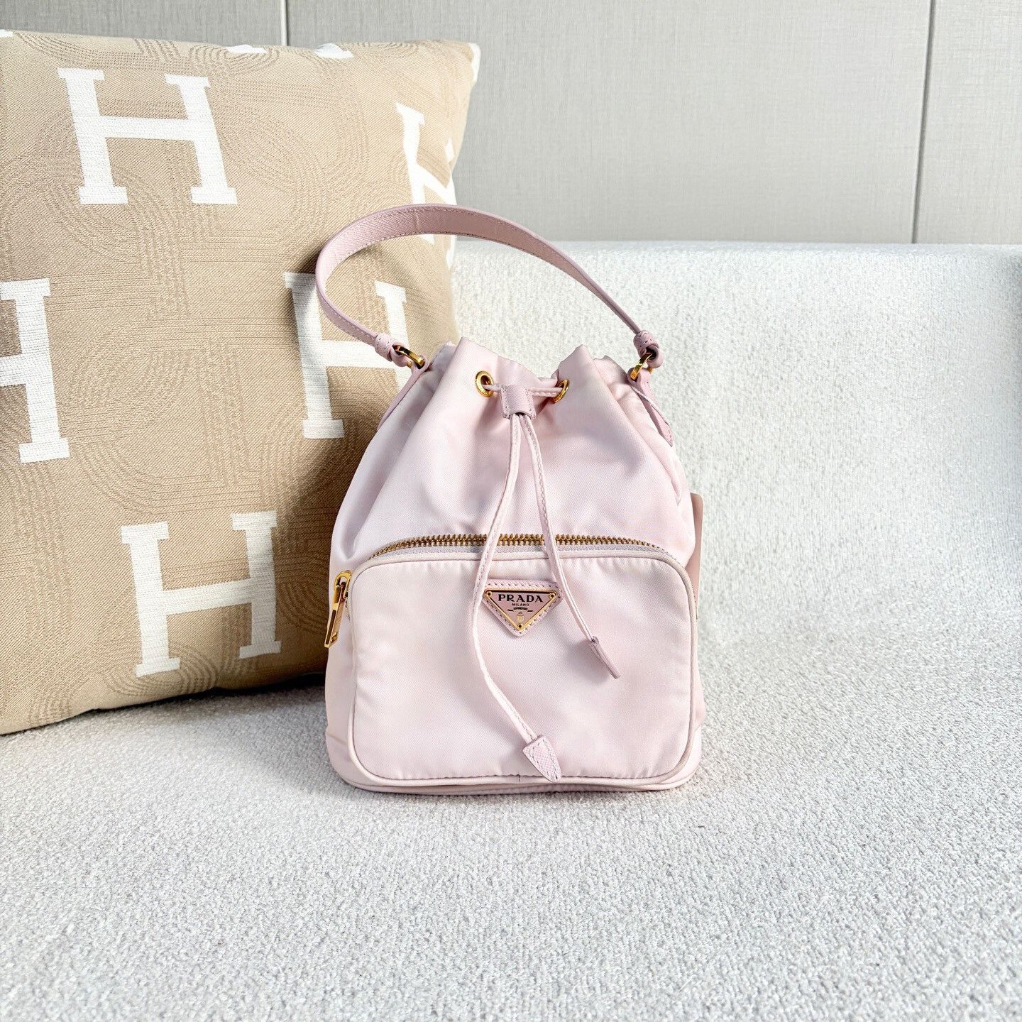 Prada Pre-loved Bag Very good condition Size ONE SIZE - 2 Thumbnail