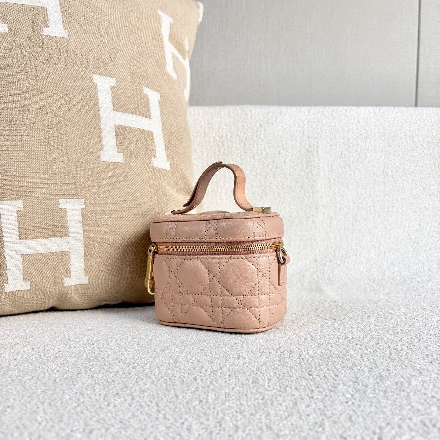 Dior Pre-loved Bag Very good condition Size ONE SIZE - 4 Thumbnail