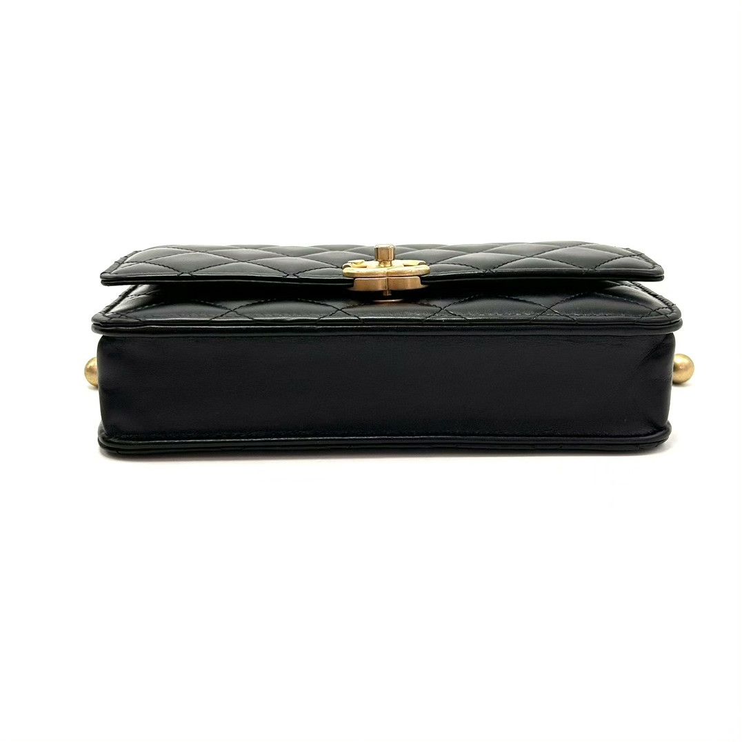 Chanel Pre-loved Bag Very good condition Size ONE SIZE - 5 Thumbnail