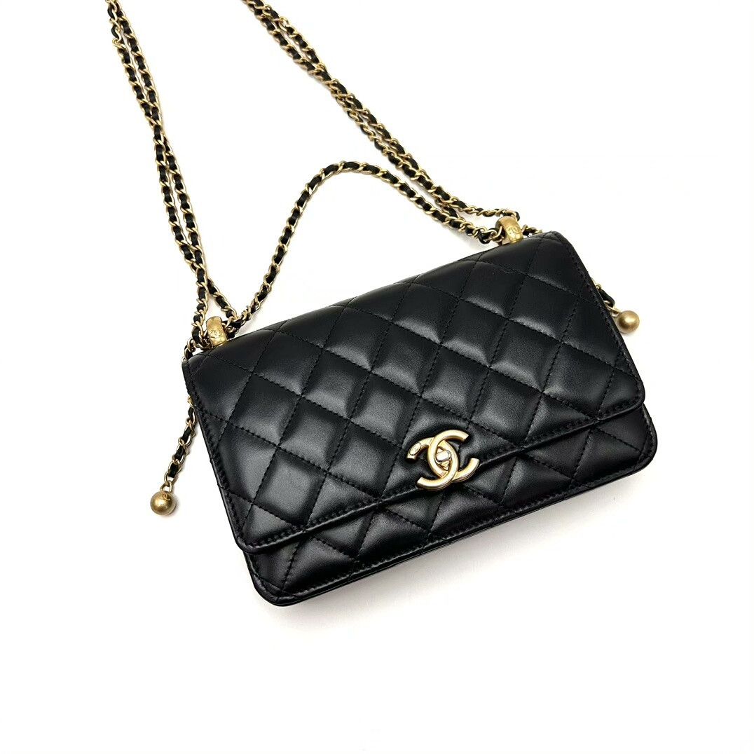 Chanel Pre-loved Bag Very good condition Size ONE SIZE - 4 Thumbnail