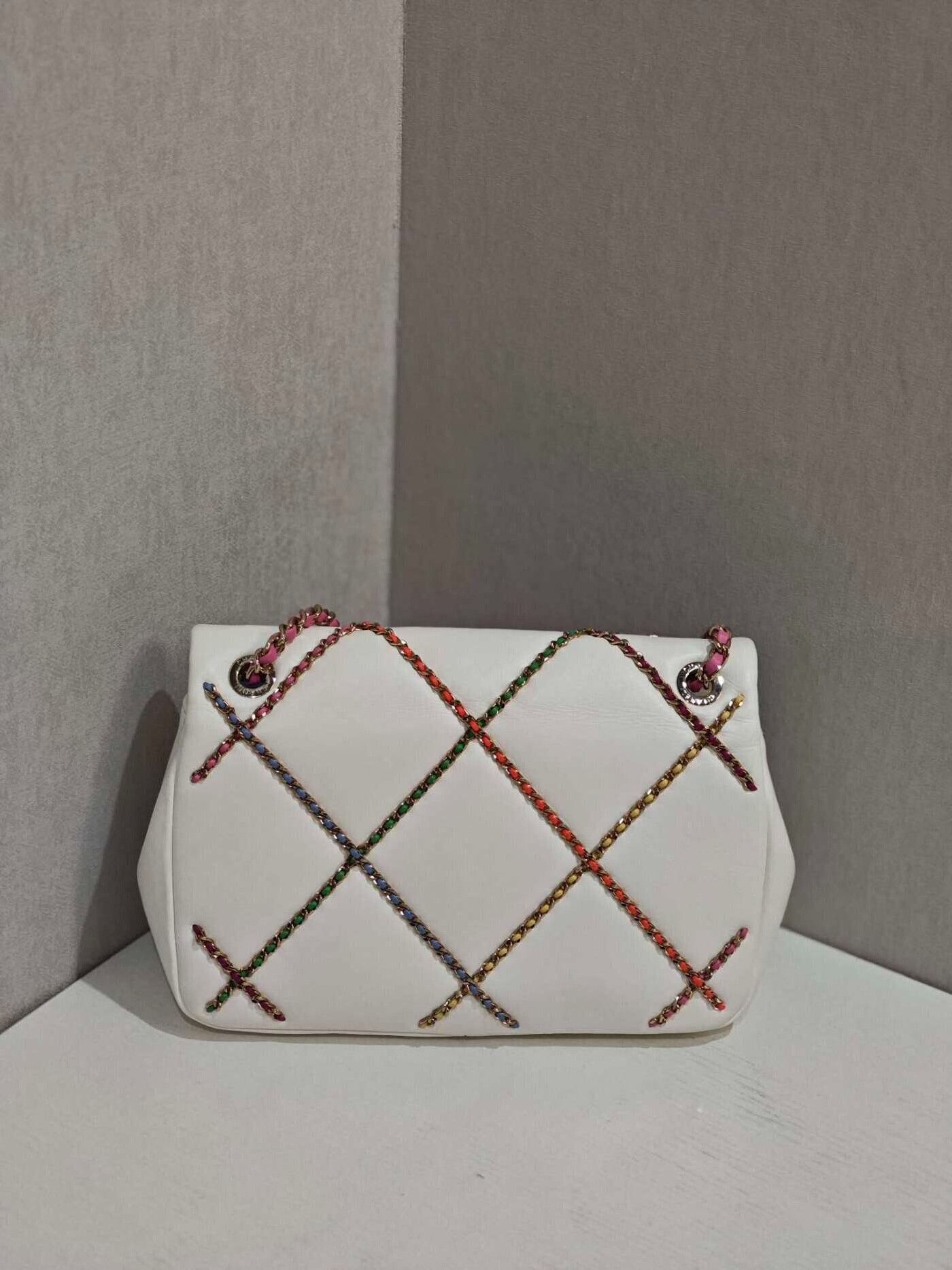 Chanel Pre-loved Bag Very good condition Size ONE SIZE - 2 Thumbnail