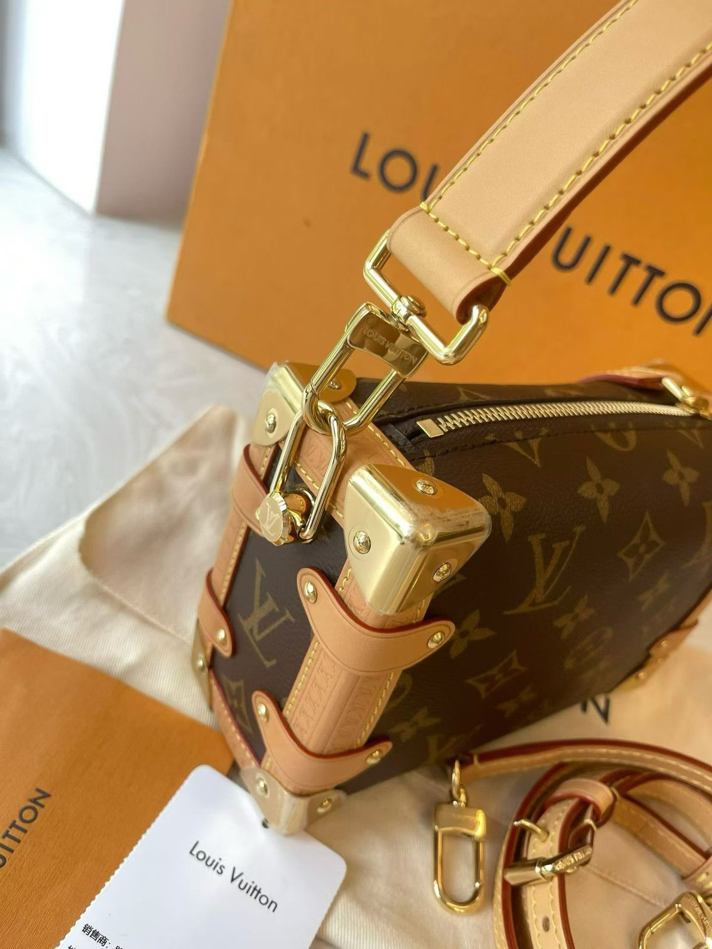 Louis Vuitton Pre-loved Bag Very good condition Size ONE SIZE - 3 Thumbnail
