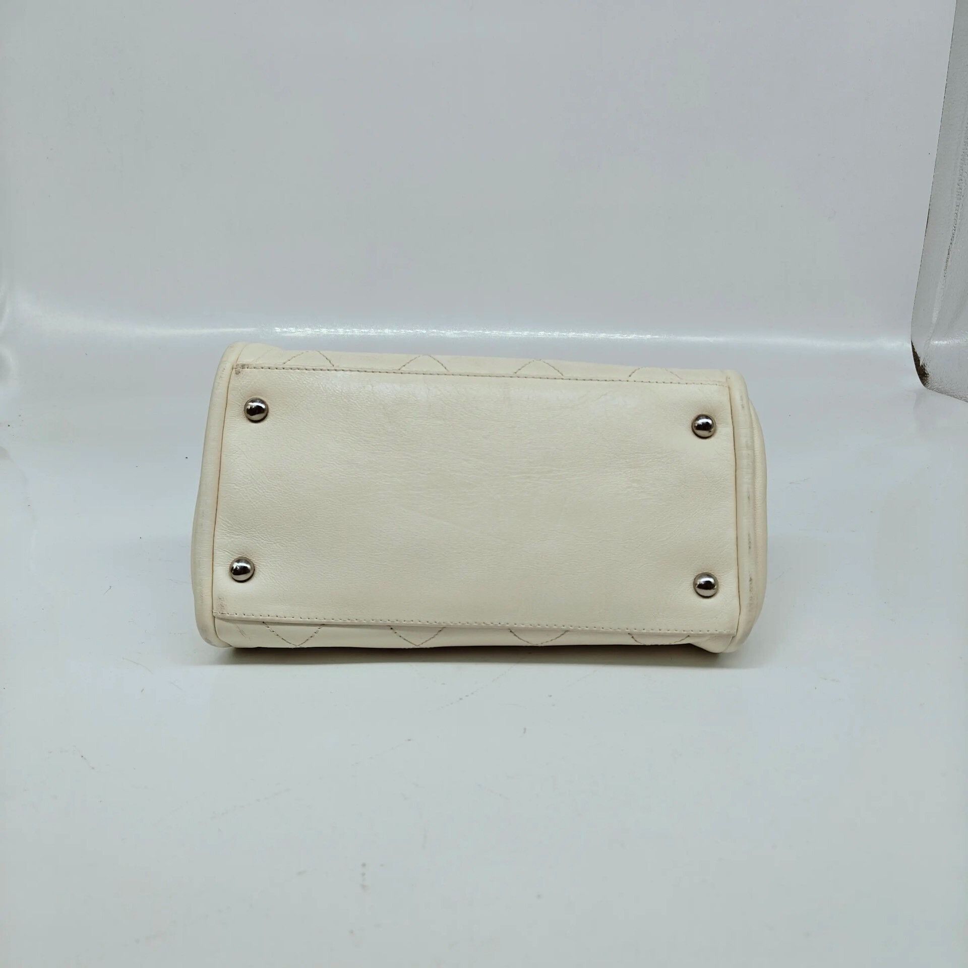 Chanel Pre-loved Bag Very good condition Size ONE SIZE - 6 Thumbnail