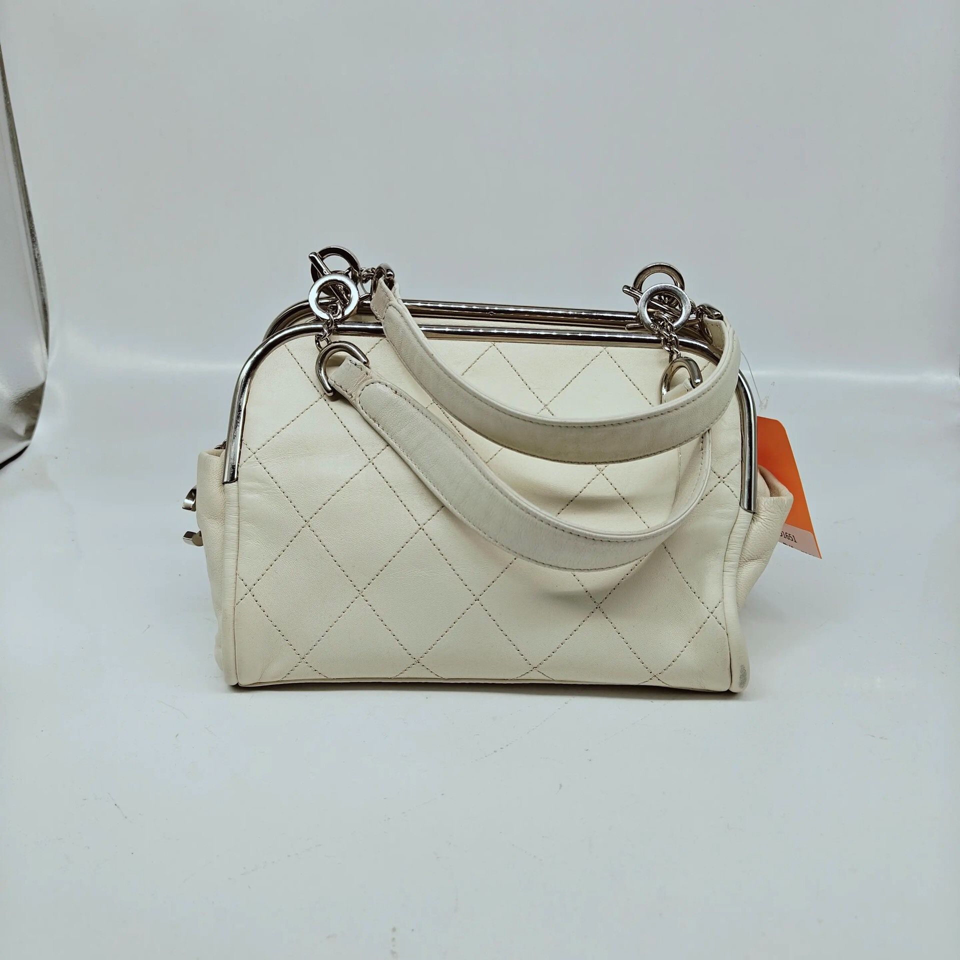 Chanel Pre-loved Bag Very good condition Size ONE SIZE - 4 Thumbnail