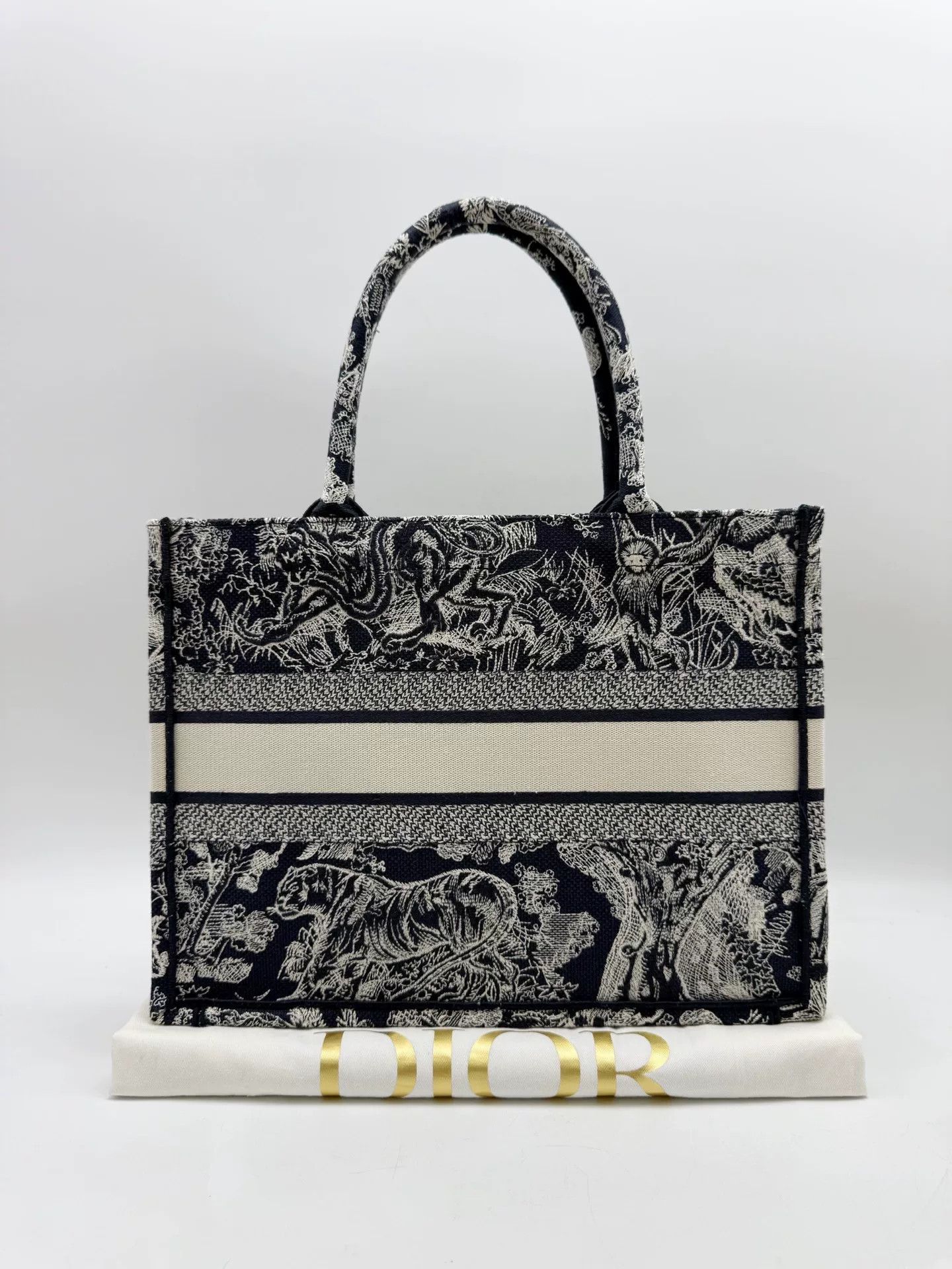Dior Pre-loved Bag Very good condition Size ONE SIZE - 2 Thumbnail