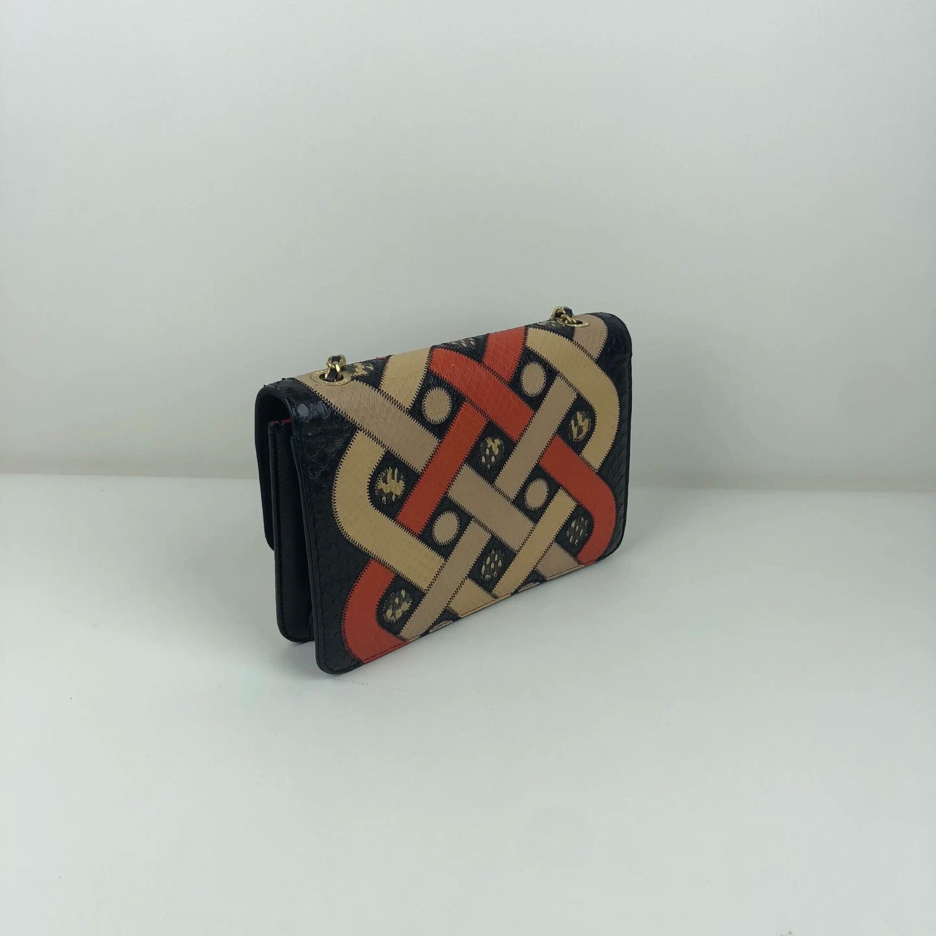 Chanel Pre-loved Bag Very good condition Size ONE SIZE - 4 Thumbnail