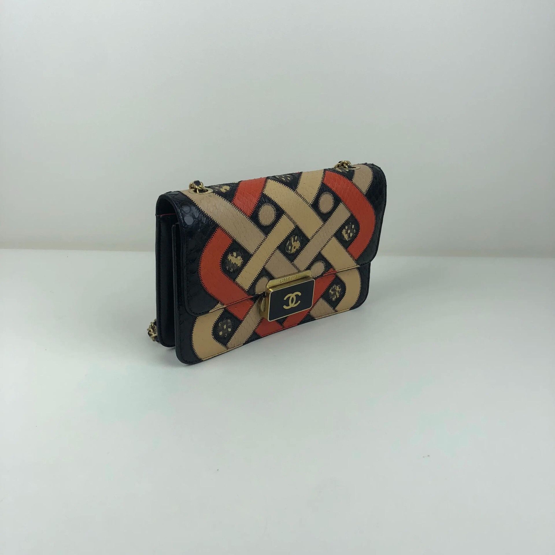 Chanel Pre-loved Bag Very good condition Size ONE SIZE - 2 Thumbnail