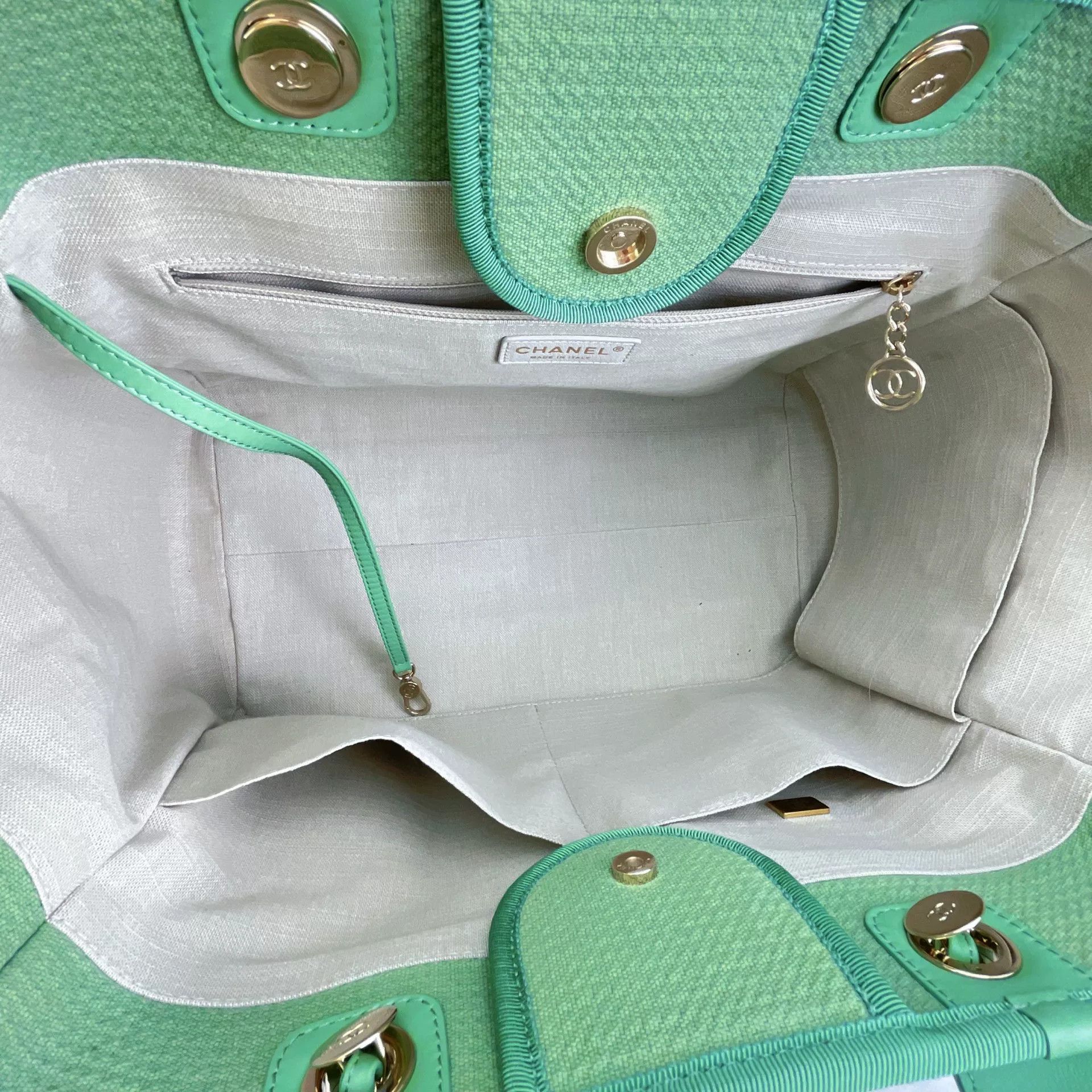 Chanel Pre-loved Bag Very good condition Size ONE SIZE - 7 Thumbnail