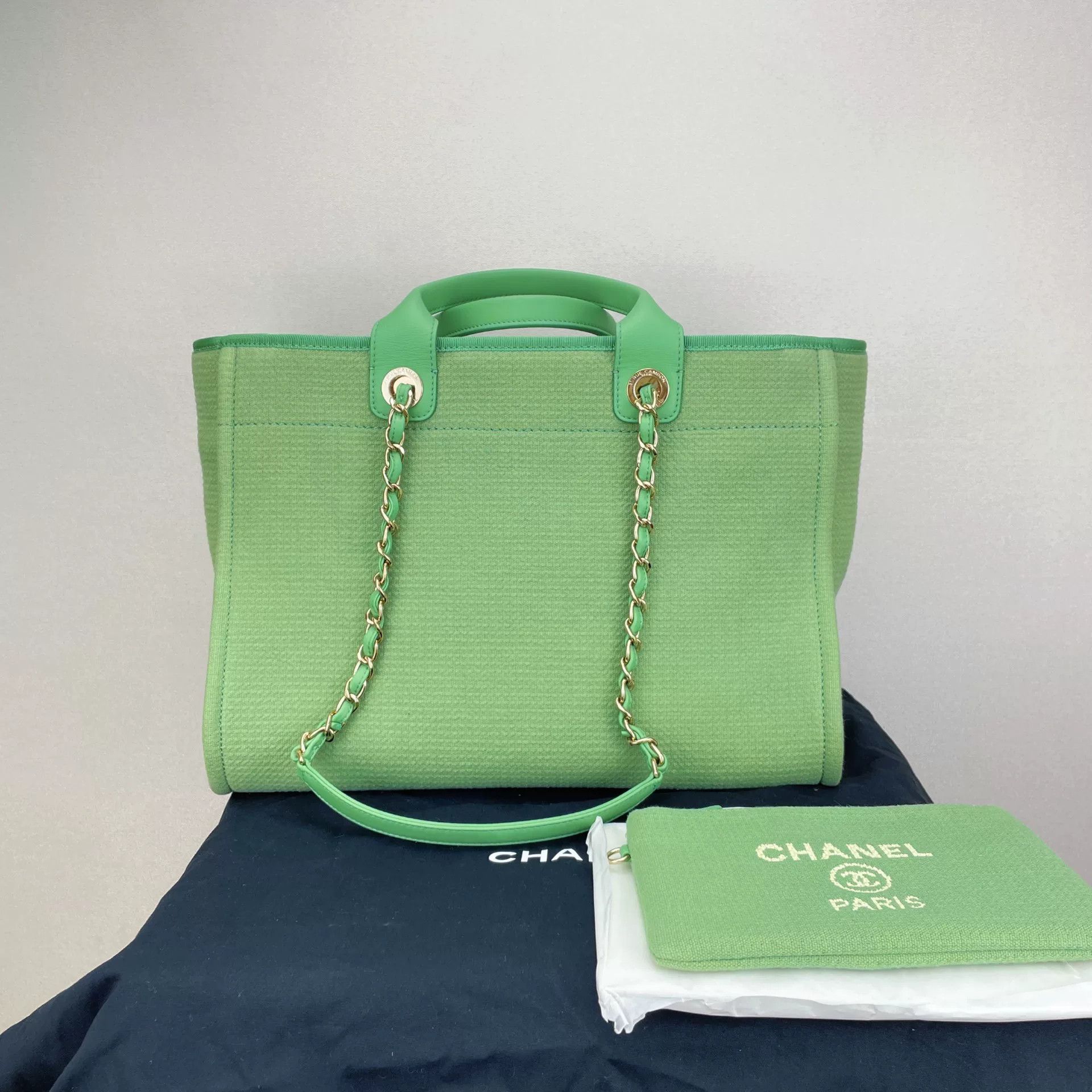 Chanel Pre-loved Bag Very good condition Size ONE SIZE - 2 Thumbnail