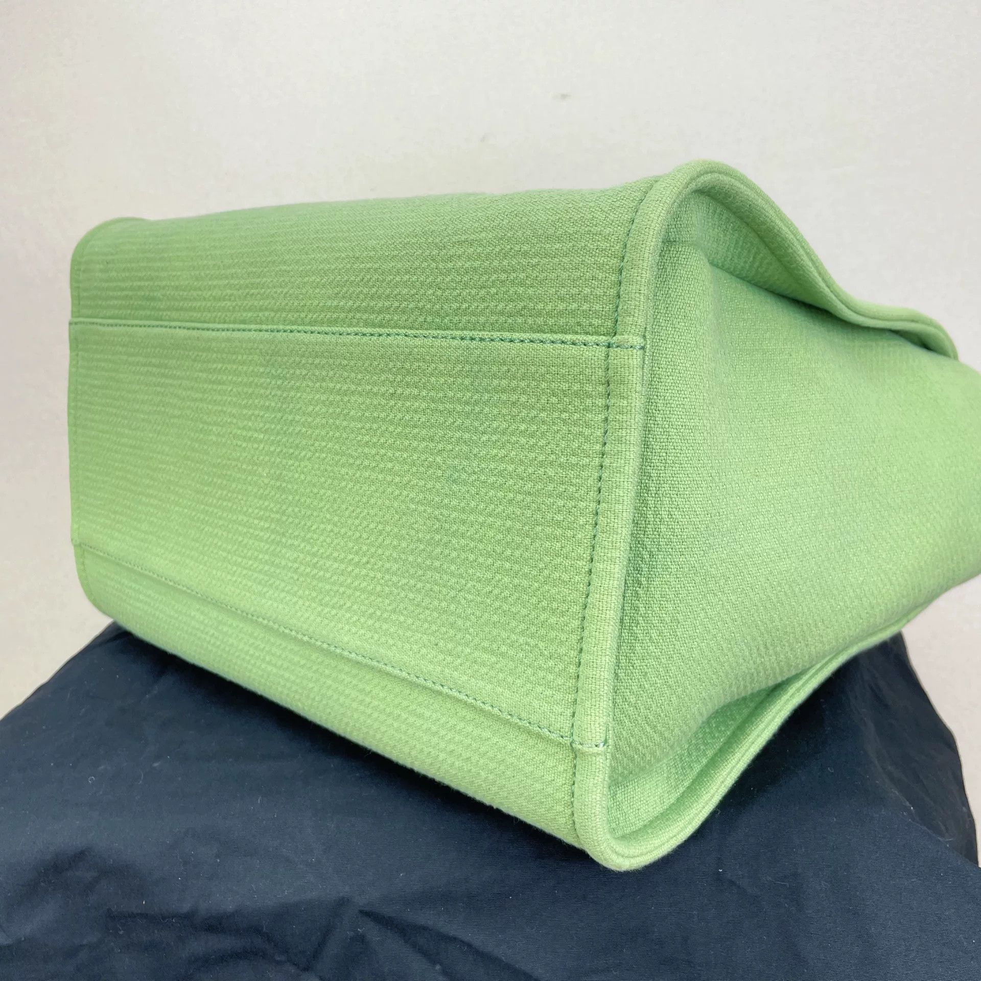 Chanel Pre-loved Bag Very good condition Size ONE SIZE - 5 Thumbnail
