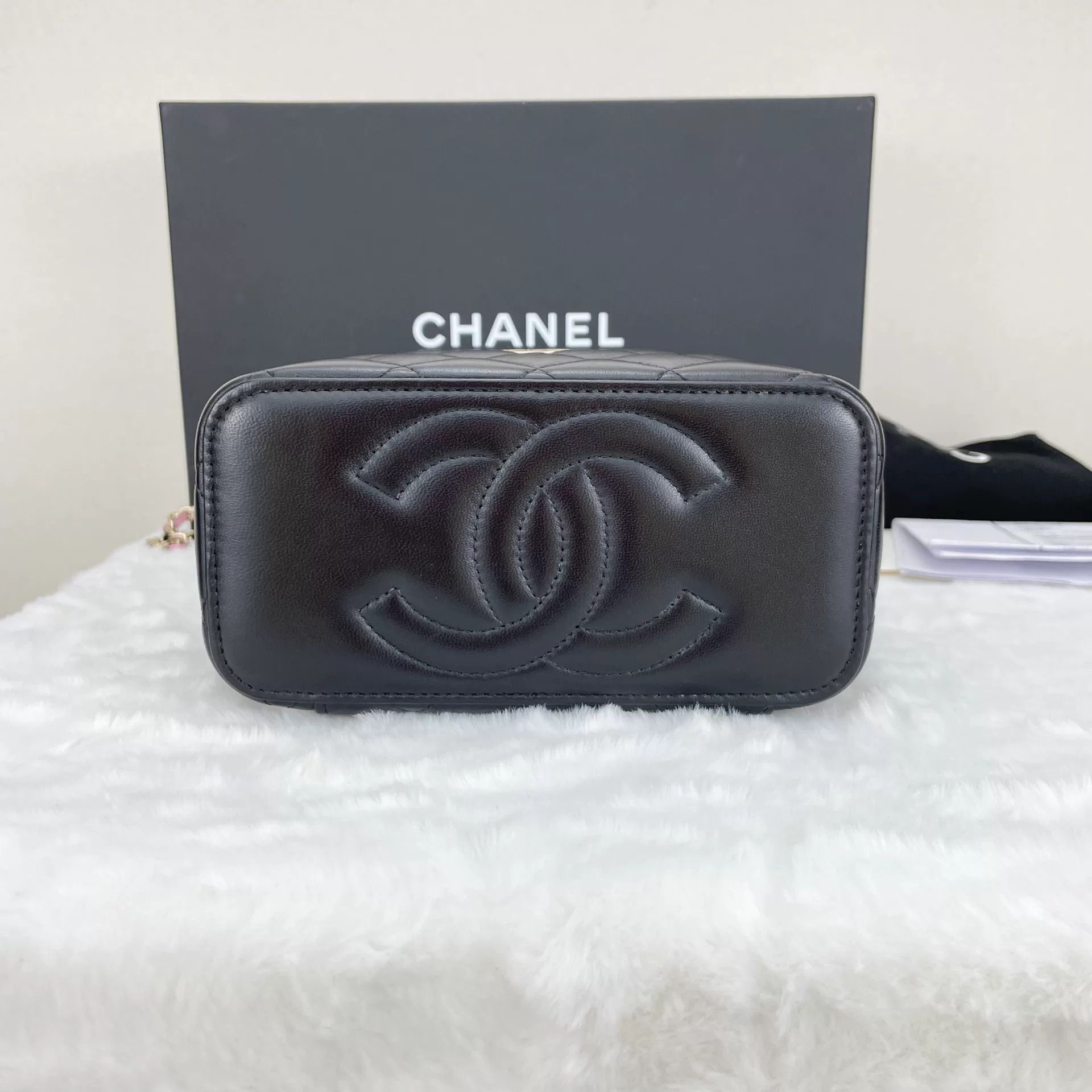 Chanel Pre-loved Bag Very good condition Size ONE SIZE - 5 Thumbnail