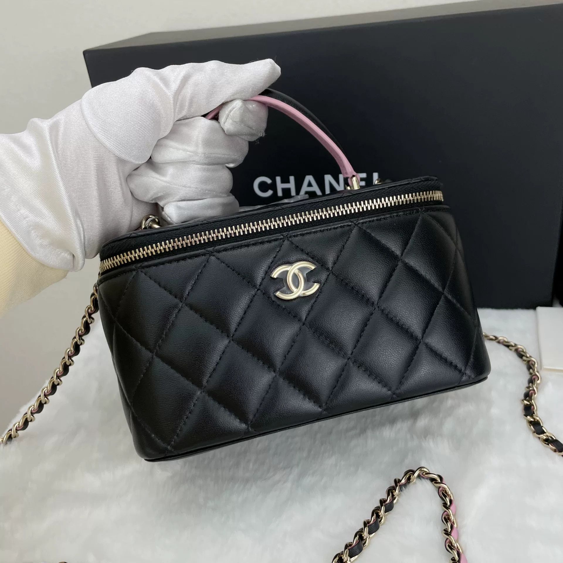Chanel Pre-loved Bag Very good condition Size ONE SIZE - 7 Thumbnail
