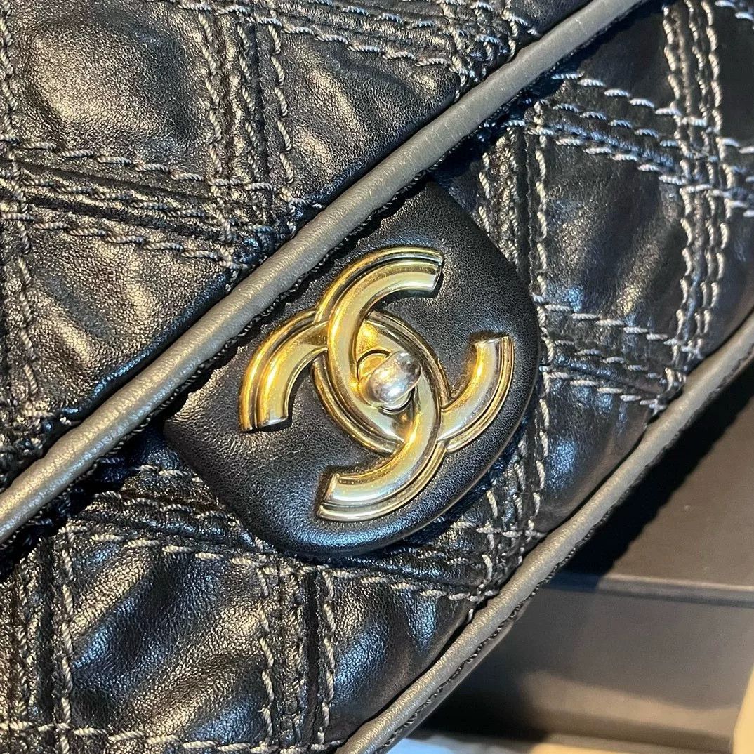 Chanel Pre-loved Bag Very good condition Size ONE SIZE - 3 Thumbnail