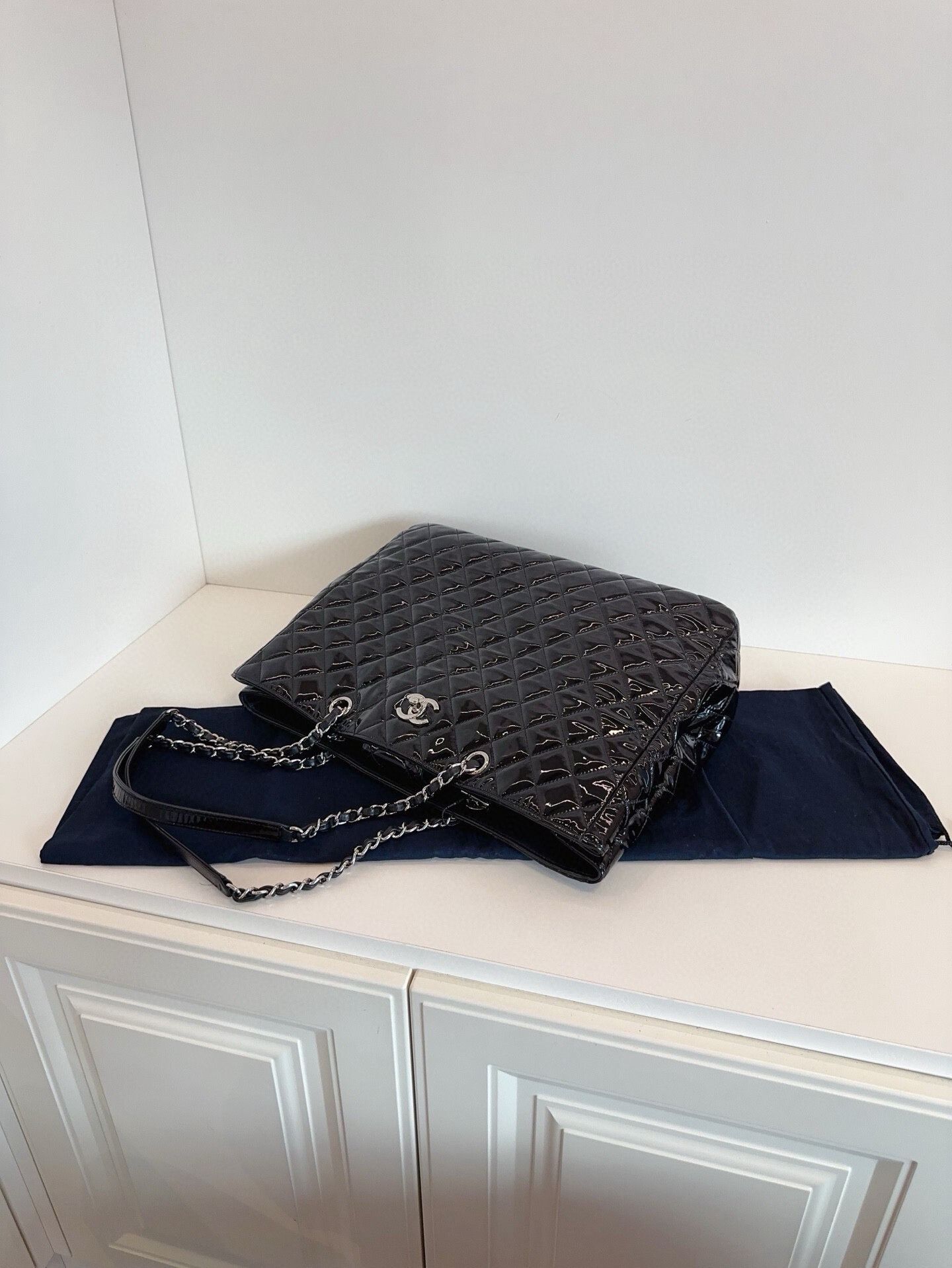 Chanel Pre-loved Bag Very good condition Size ONE SIZE - 8 Thumbnail