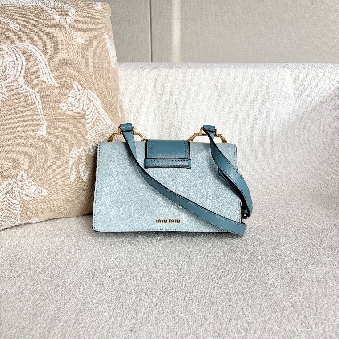 Miu Miu Pre-loved Bag Very good condition Size ONE SIZE - 3 Thumbnail