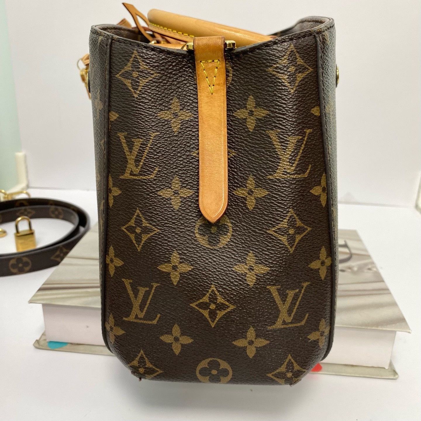 Louis Vuitton Pre-loved Bag Very good condition Size ONE SIZE - 4 Thumbnail