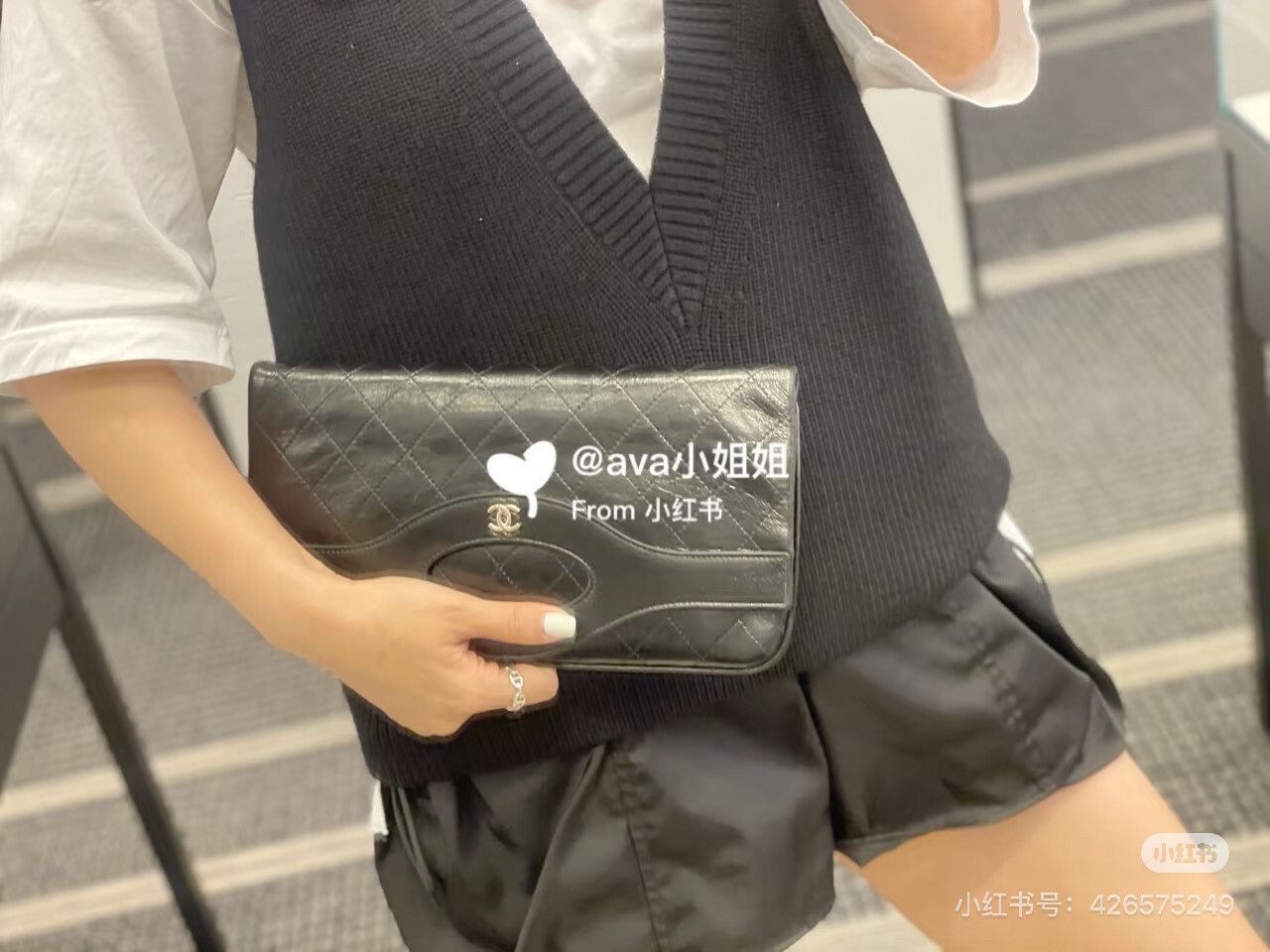 Chanel Pre-loved Bag Very good condition Size ONE SIZE - 8 Thumbnail
