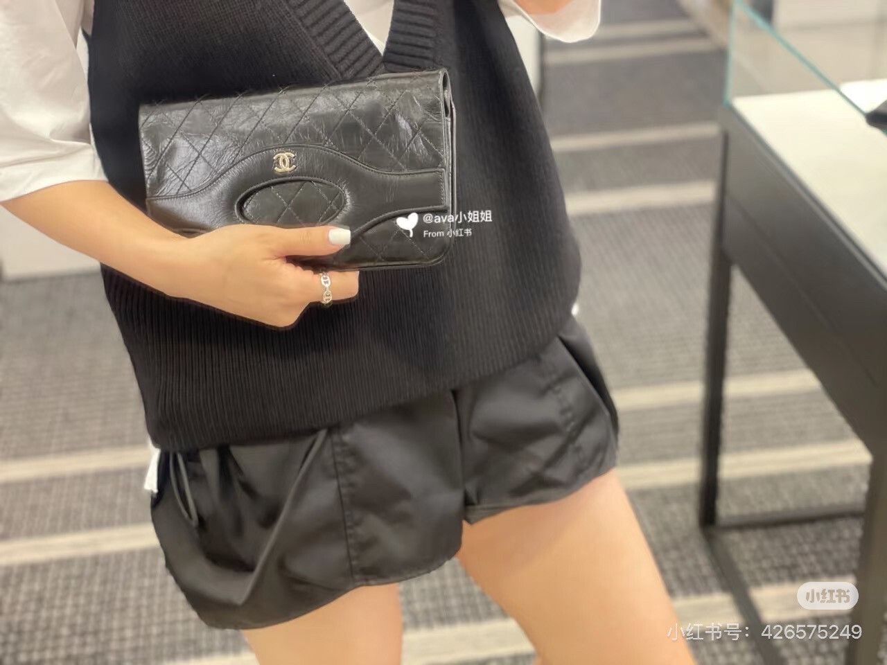 Chanel Pre-loved Bag Very good condition Size ONE SIZE - 9 Thumbnail