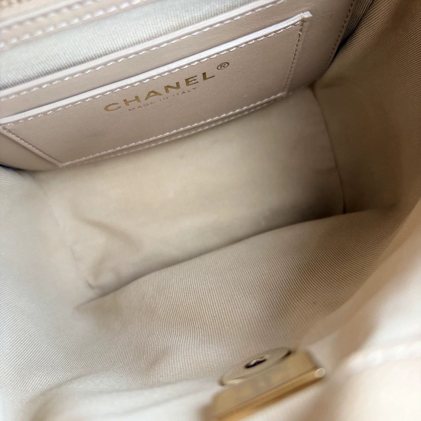 Chanel Pre-loved Bag Very good condition Size ONE SIZE - 7 Thumbnail