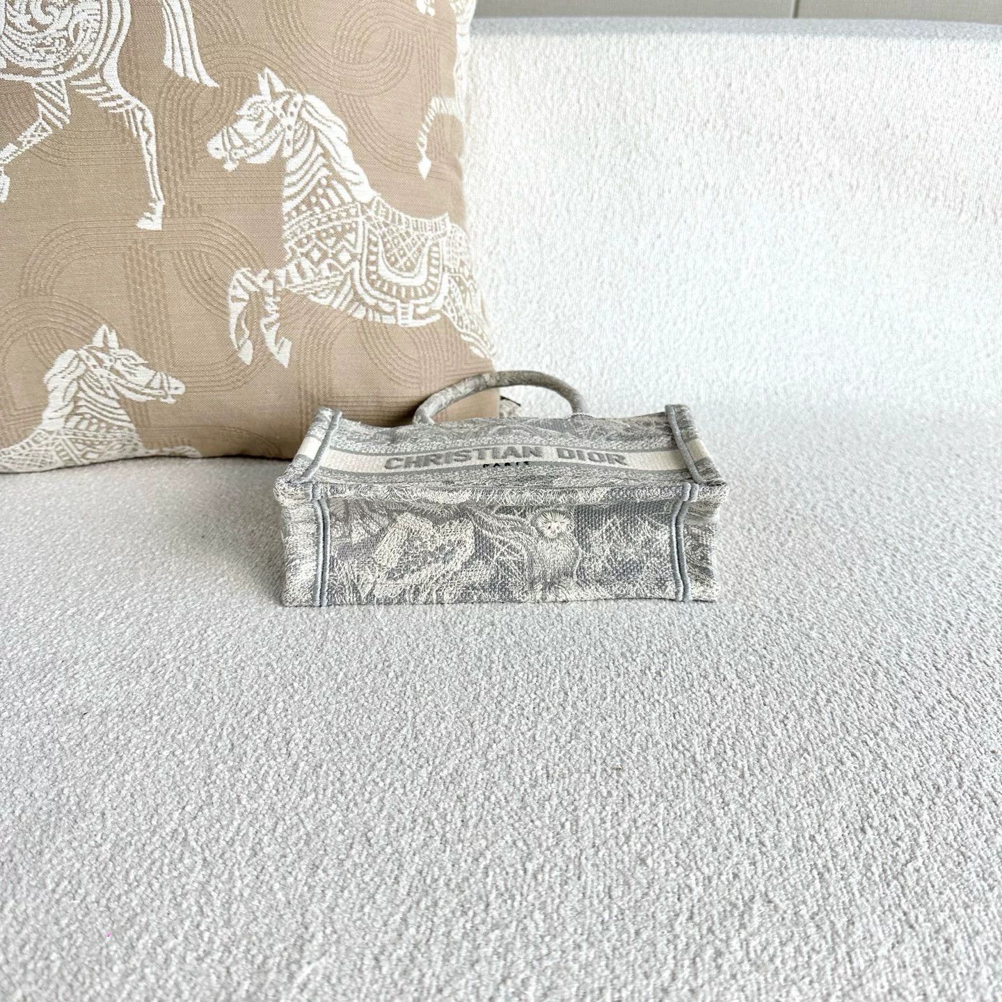 Dior Pre-loved Bag Very good condition Size ONE SIZE - 5 Thumbnail