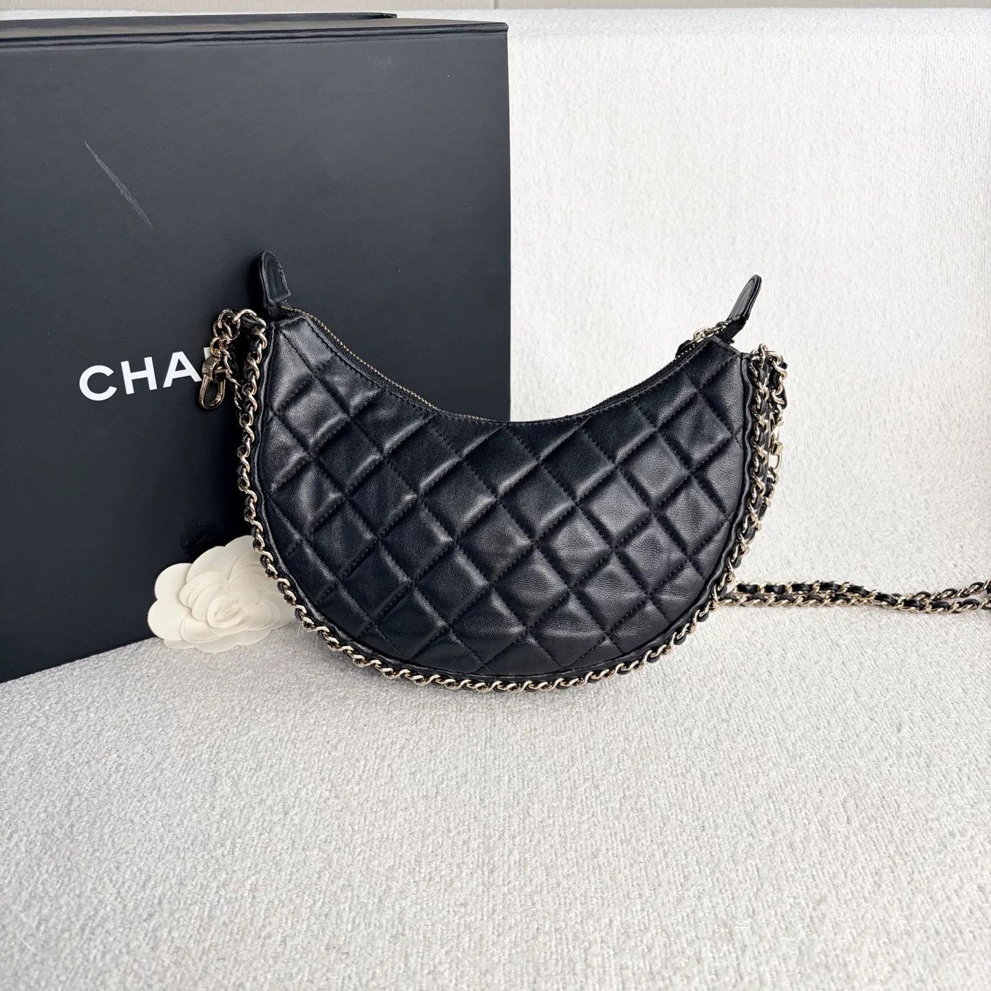 Chanel Pre-loved Bag Very good condition Size ONE SIZE - 3 Thumbnail