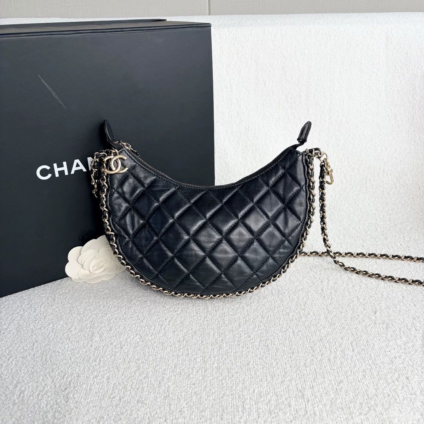 Chanel Pre-loved Bag Very good condition Size ONE SIZE - 2 Thumbnail