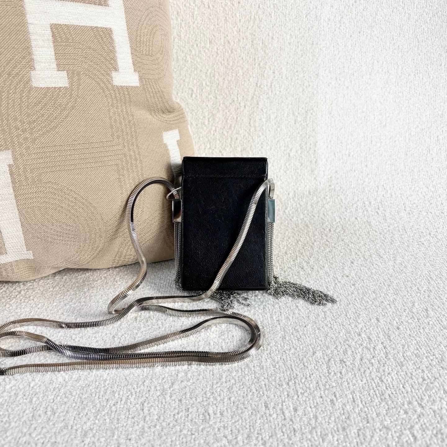 Saint Laurent Paris Pre-loved Bag Very good condition Size ONE SIZE - 3 Thumbnail