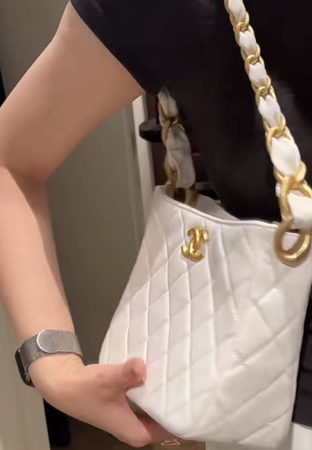 Chanel Pre-loved Bag Very good condition Size ONE SIZE - 9 Thumbnail
