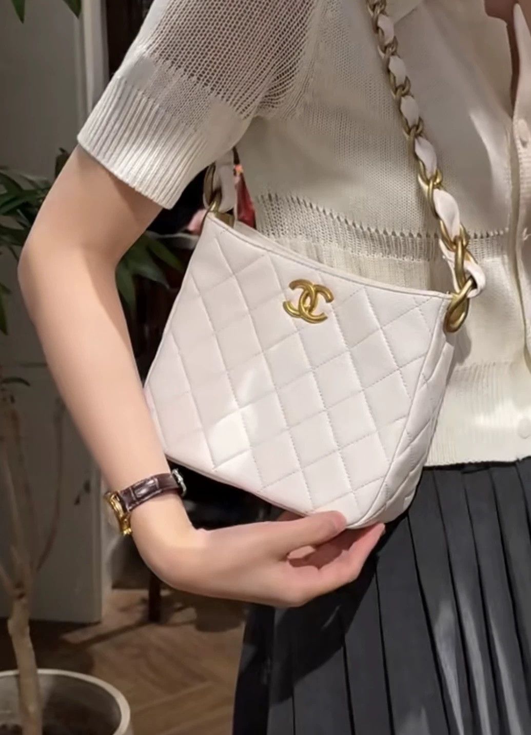 Chanel Pre-loved Bag Very good condition Size ONE SIZE - 8 Thumbnail