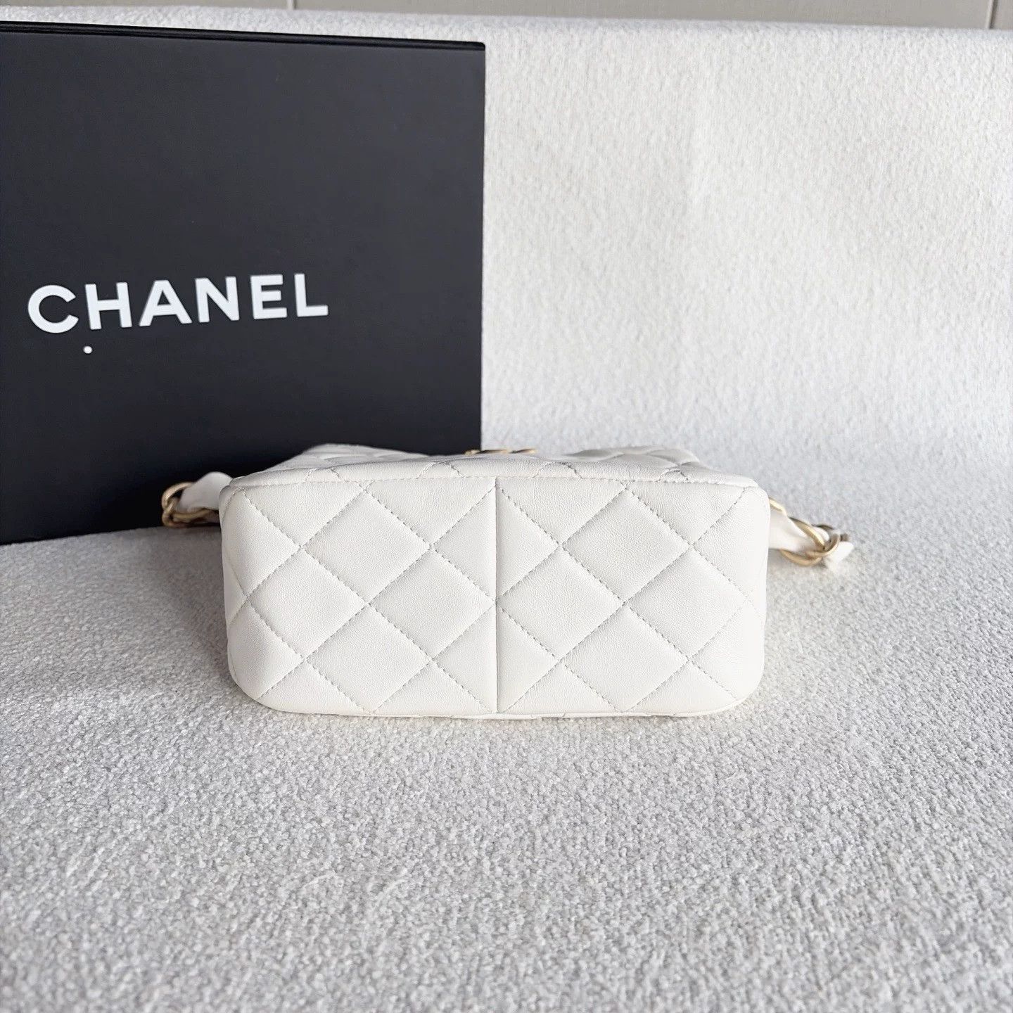Chanel Pre-loved Bag Very good condition Size ONE SIZE - 5 Thumbnail