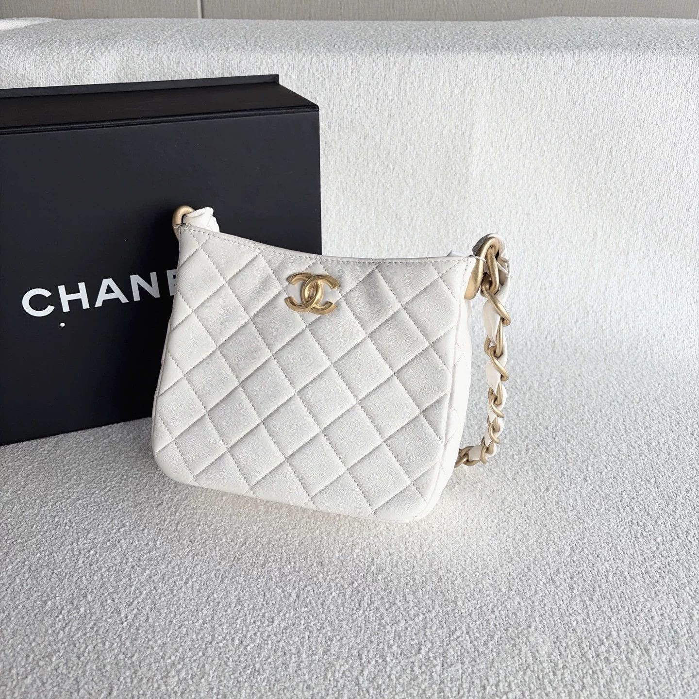 Chanel Pre-loved Bag Very good condition Size ONE SIZE - 4 Thumbnail
