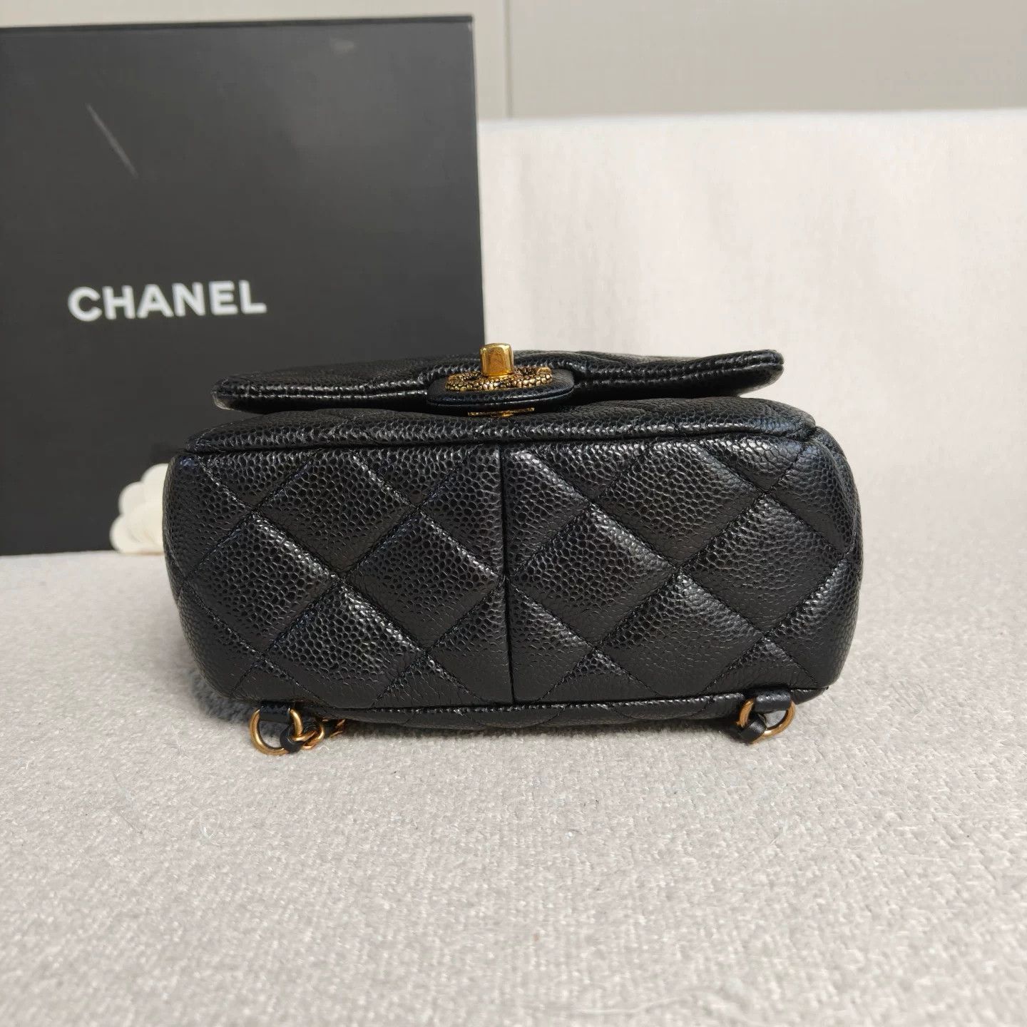 Chanel Pre-loved Bag Very good condition Size ONE SIZE - 5 Thumbnail