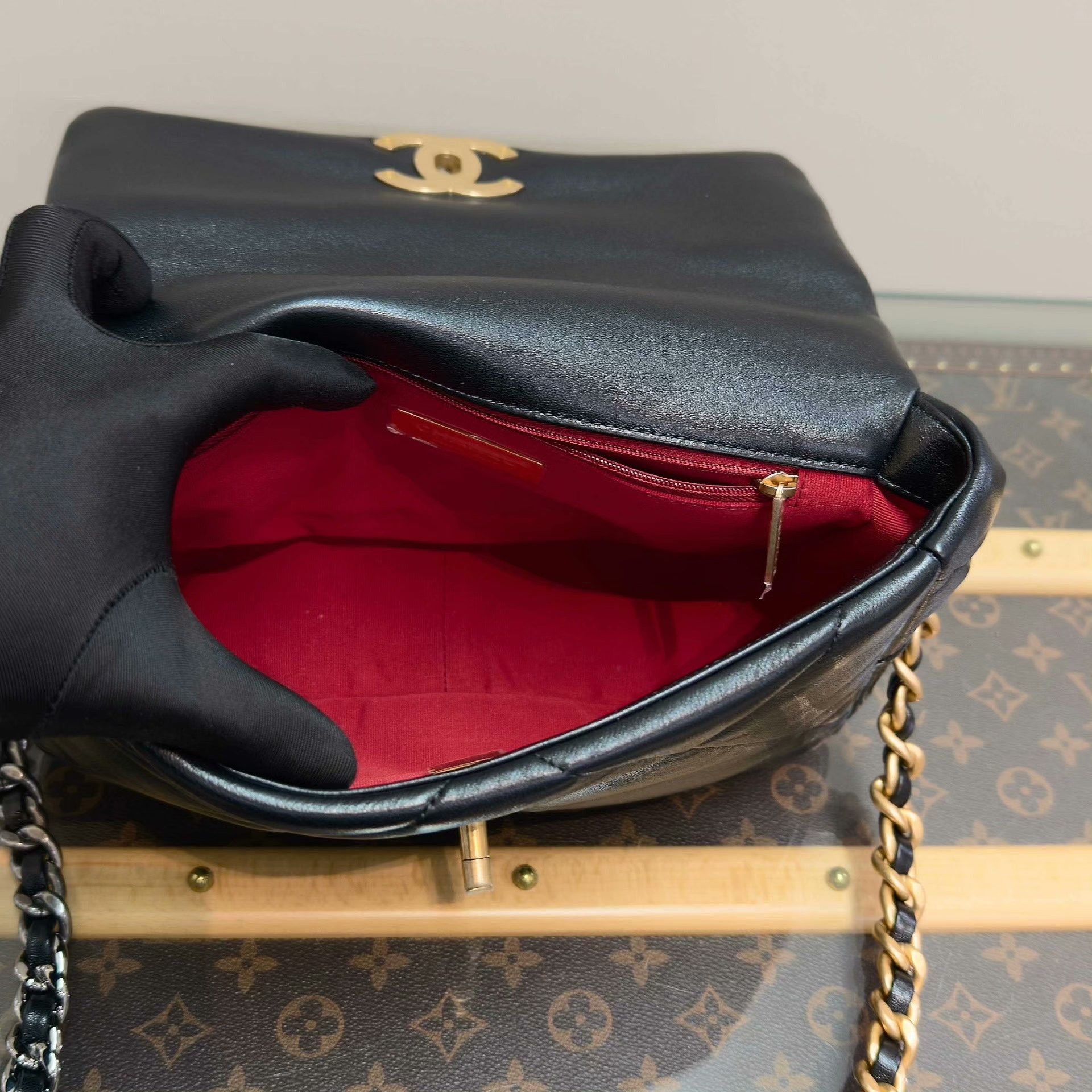 Chanel Pre-loved Bag Very good condition Size ONE SIZE - 6 Thumbnail