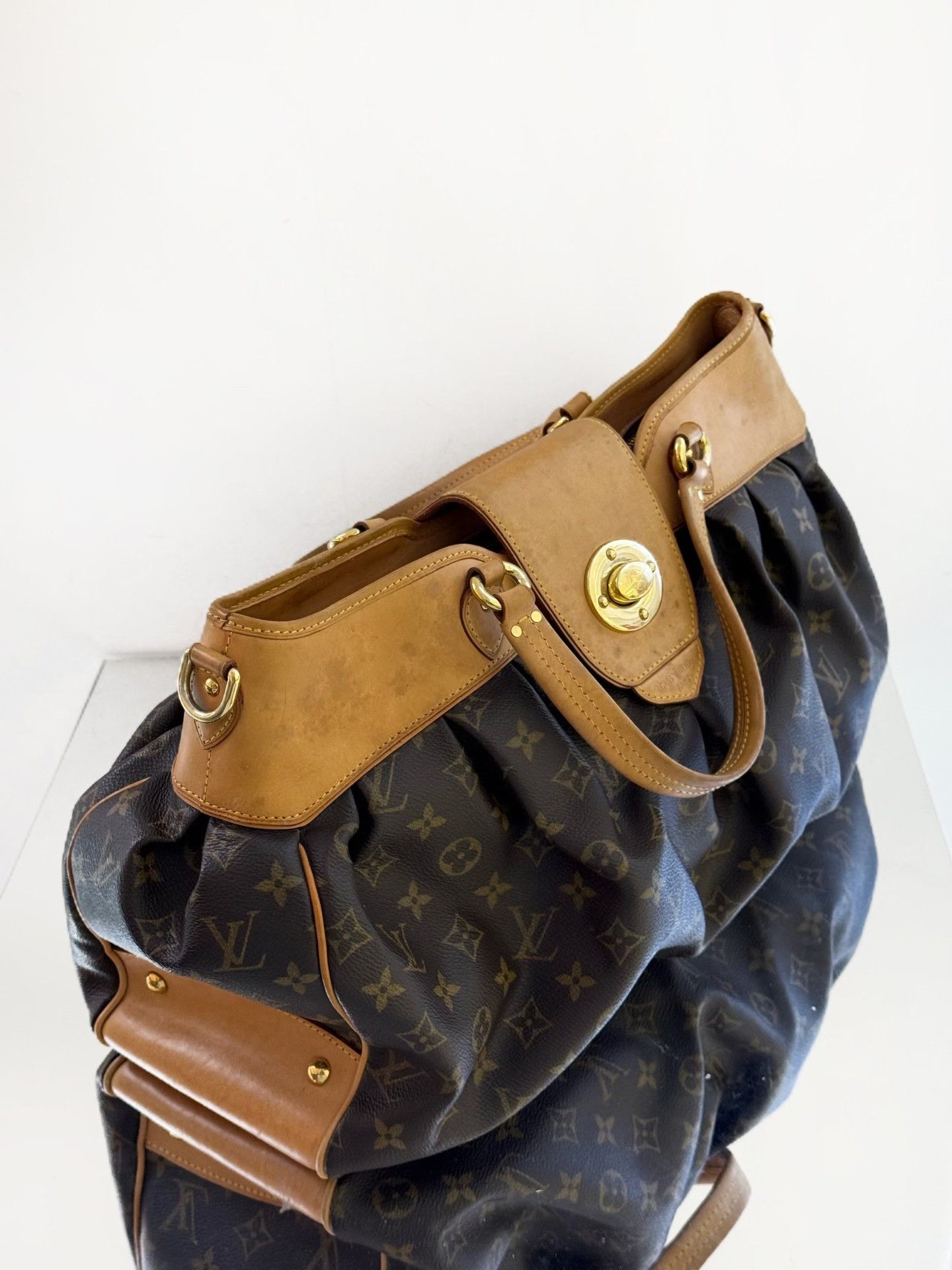 Louis Vuitton Pre-loved Bag Very good condition Size ONE SIZE - 4 Thumbnail