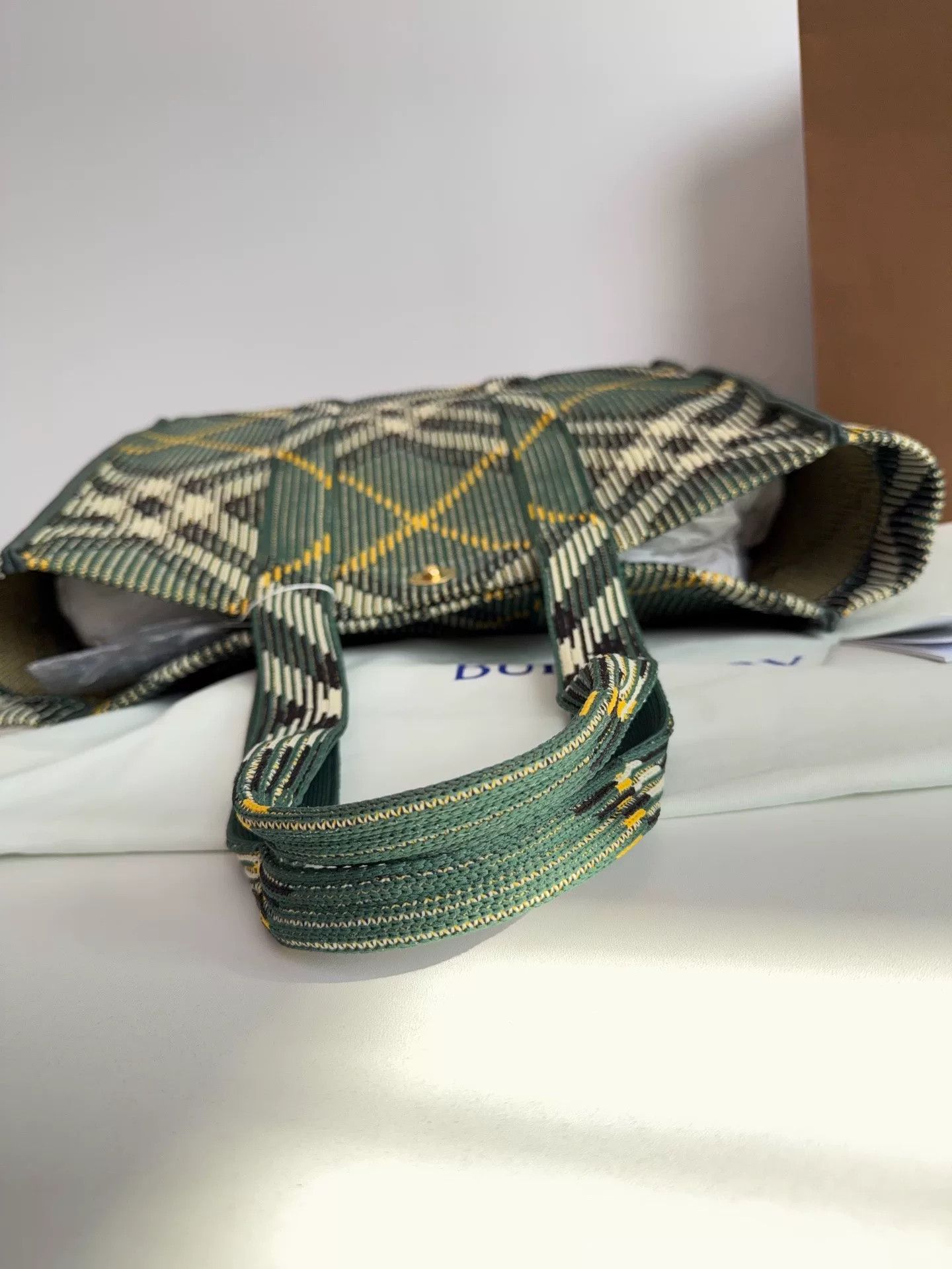 Burberry Pre-loved Bag Very good condition Size ONE SIZE - 6 Thumbnail