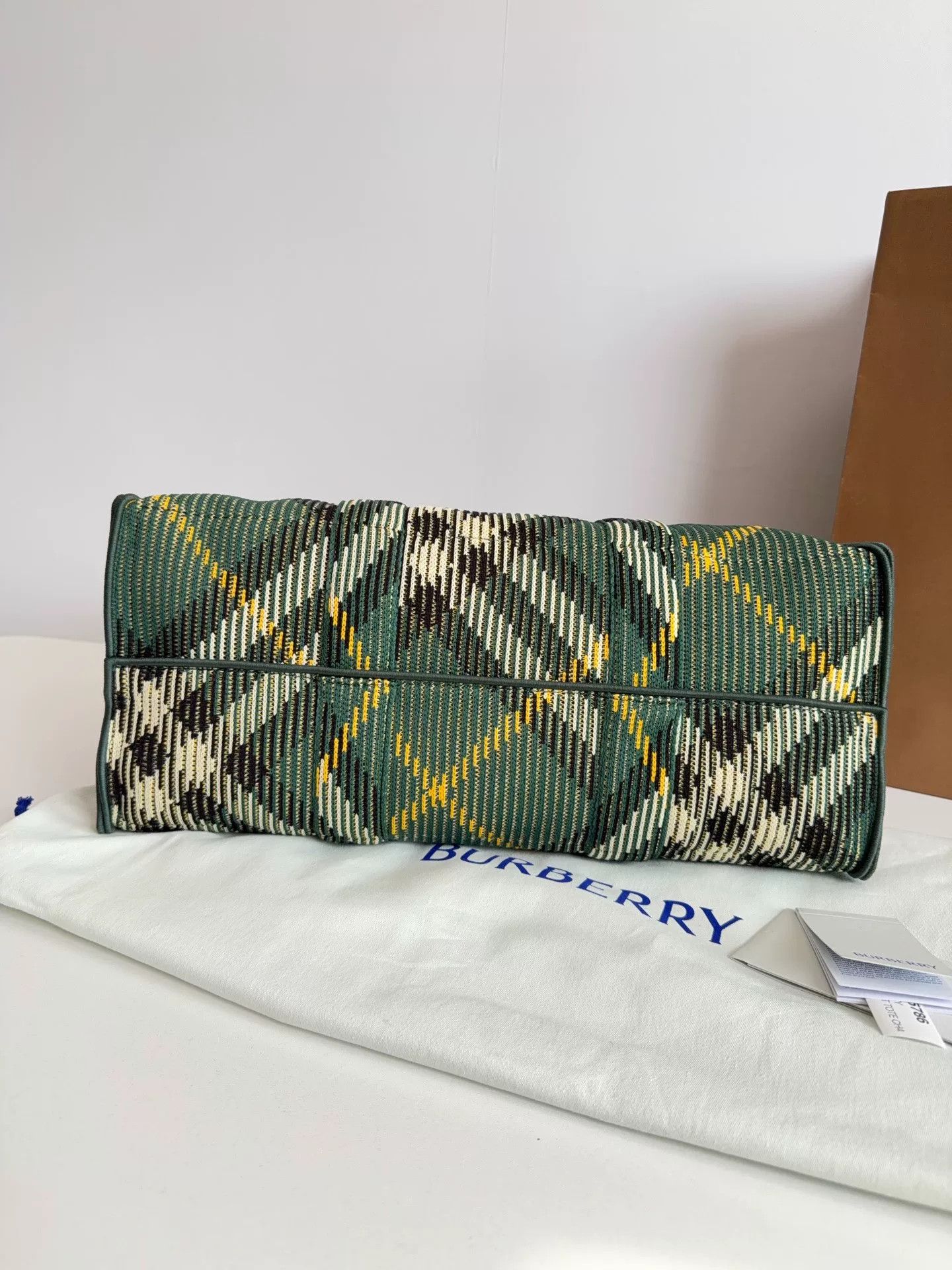 Burberry Pre-loved Bag Very good condition Size ONE SIZE - 4 Thumbnail