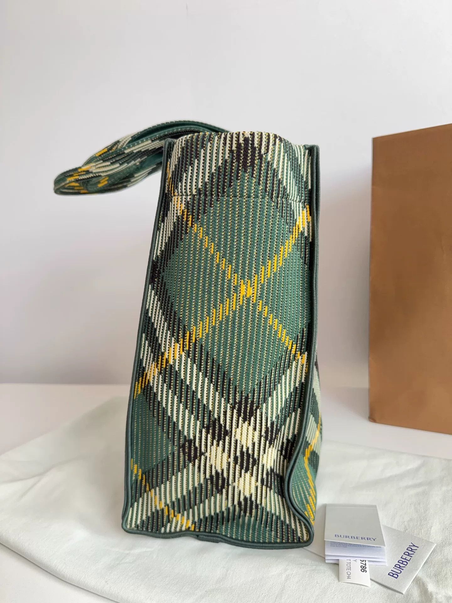 Burberry Pre-loved Bag Very good condition Size ONE SIZE - 3 Thumbnail