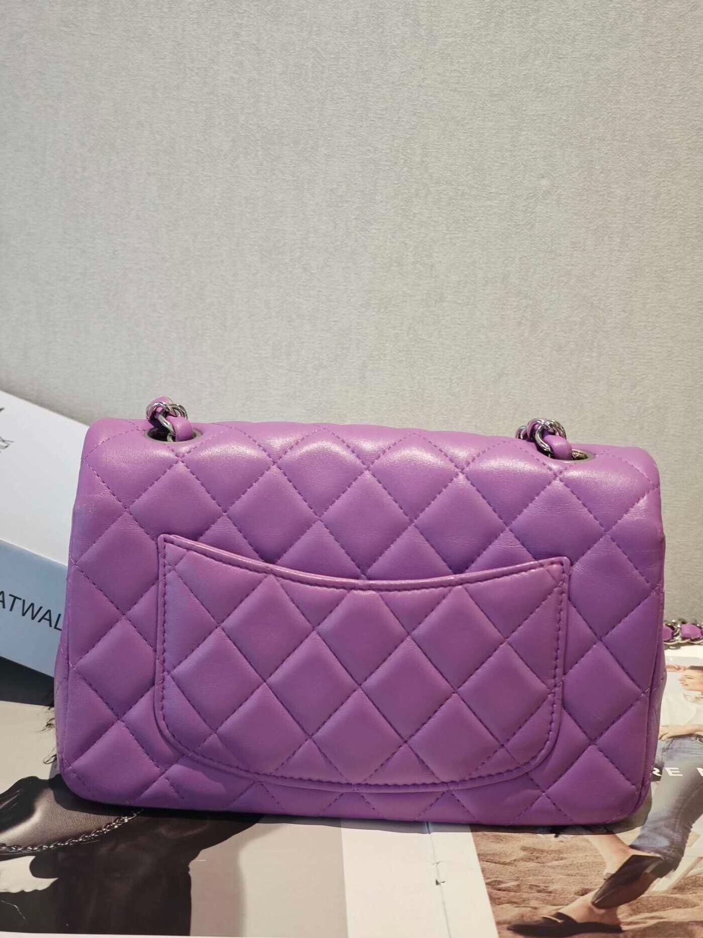 Chanel Pre-loved Bag Very good condition Size ONE SIZE - 2 Thumbnail