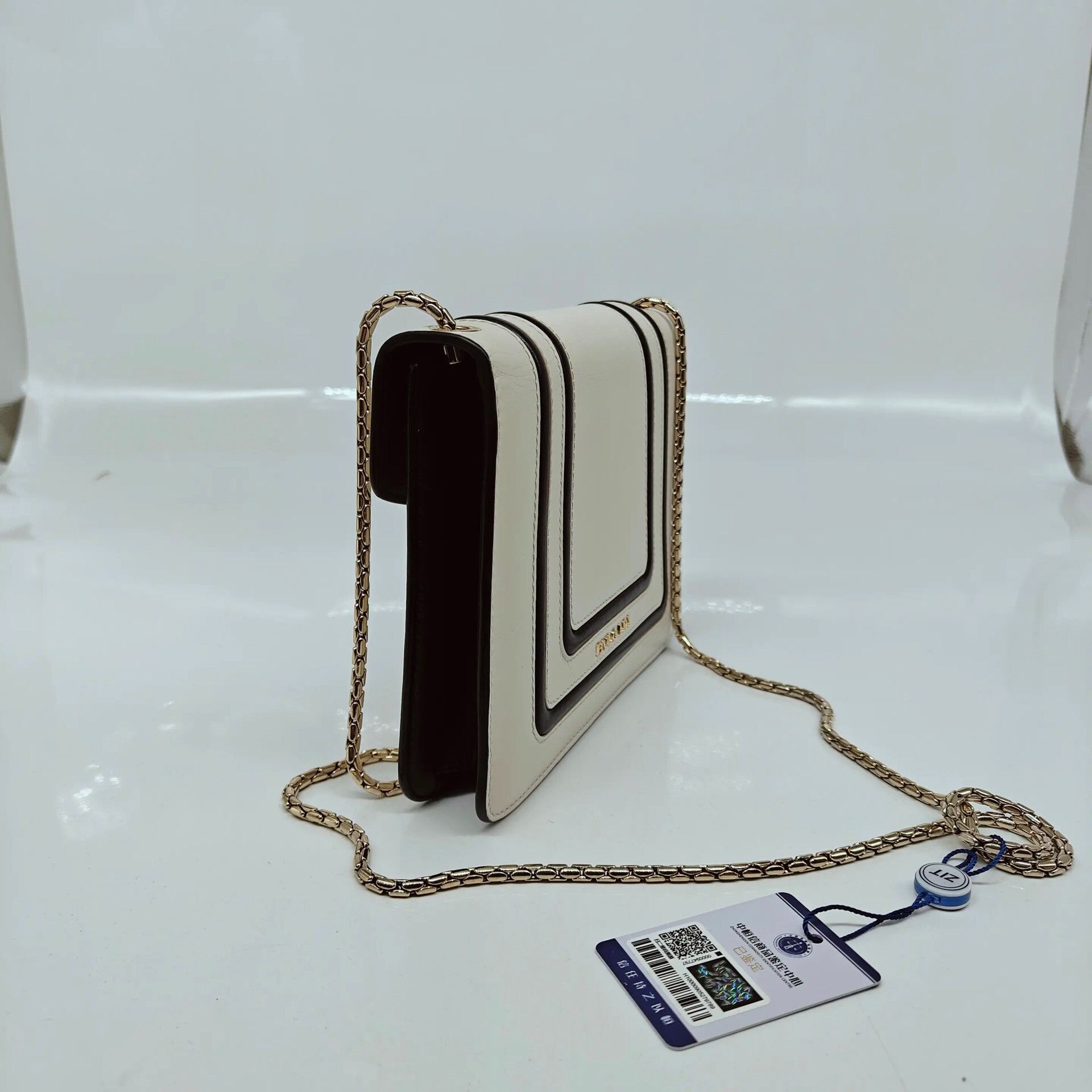 Bvlgari Pre-loved Bag Very good condition Size ONE SIZE - 5 Thumbnail