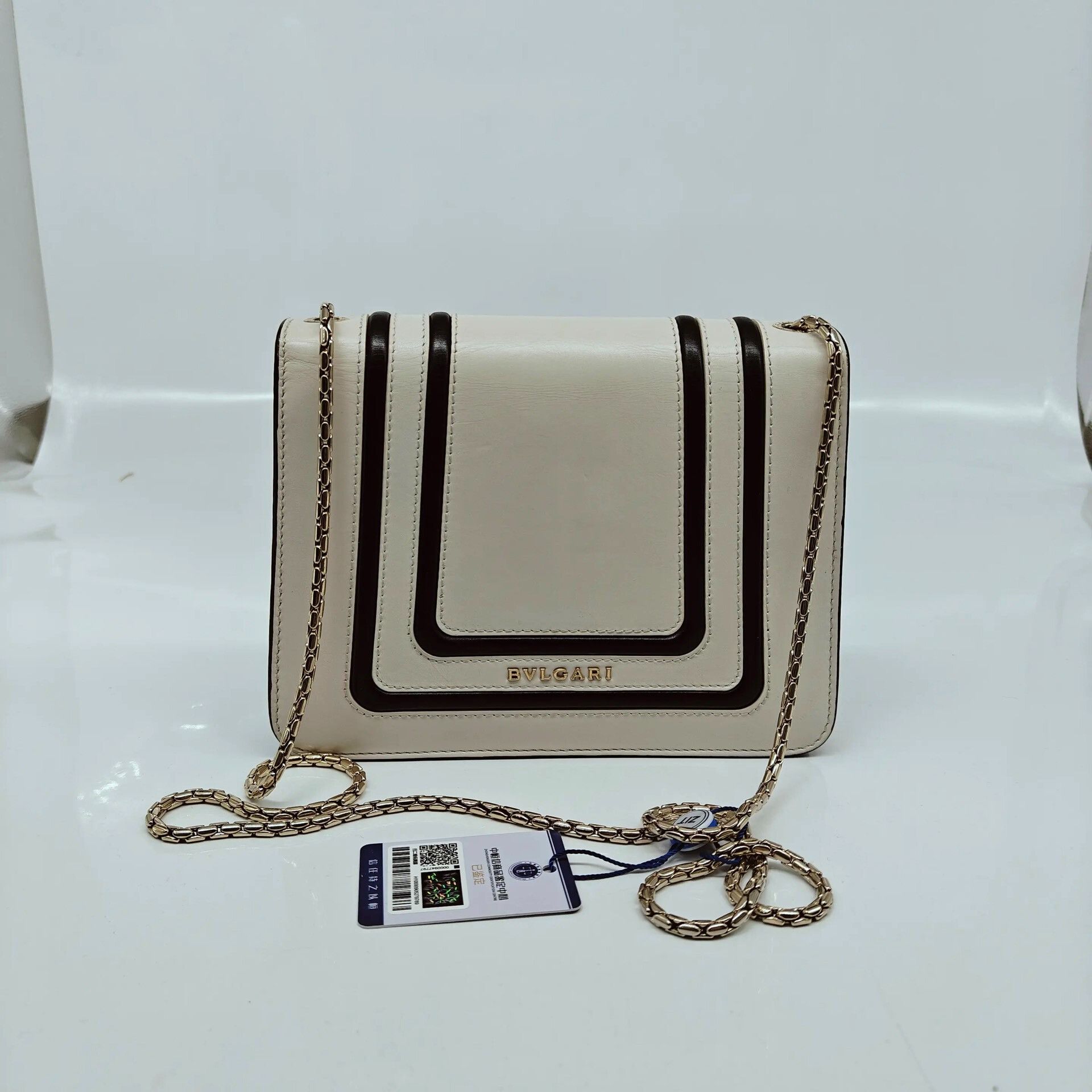 Bvlgari Pre-loved Bag Very good condition Size ONE SIZE - 4 Thumbnail