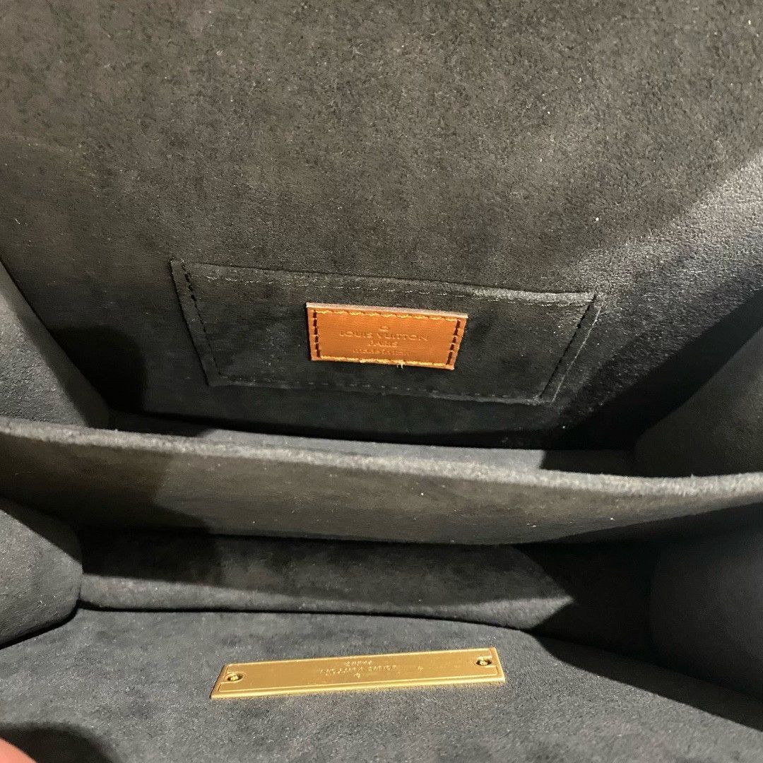 Louis Vuitton Pre-loved Bag Very good condition Size ONE SIZE - 6 Thumbnail