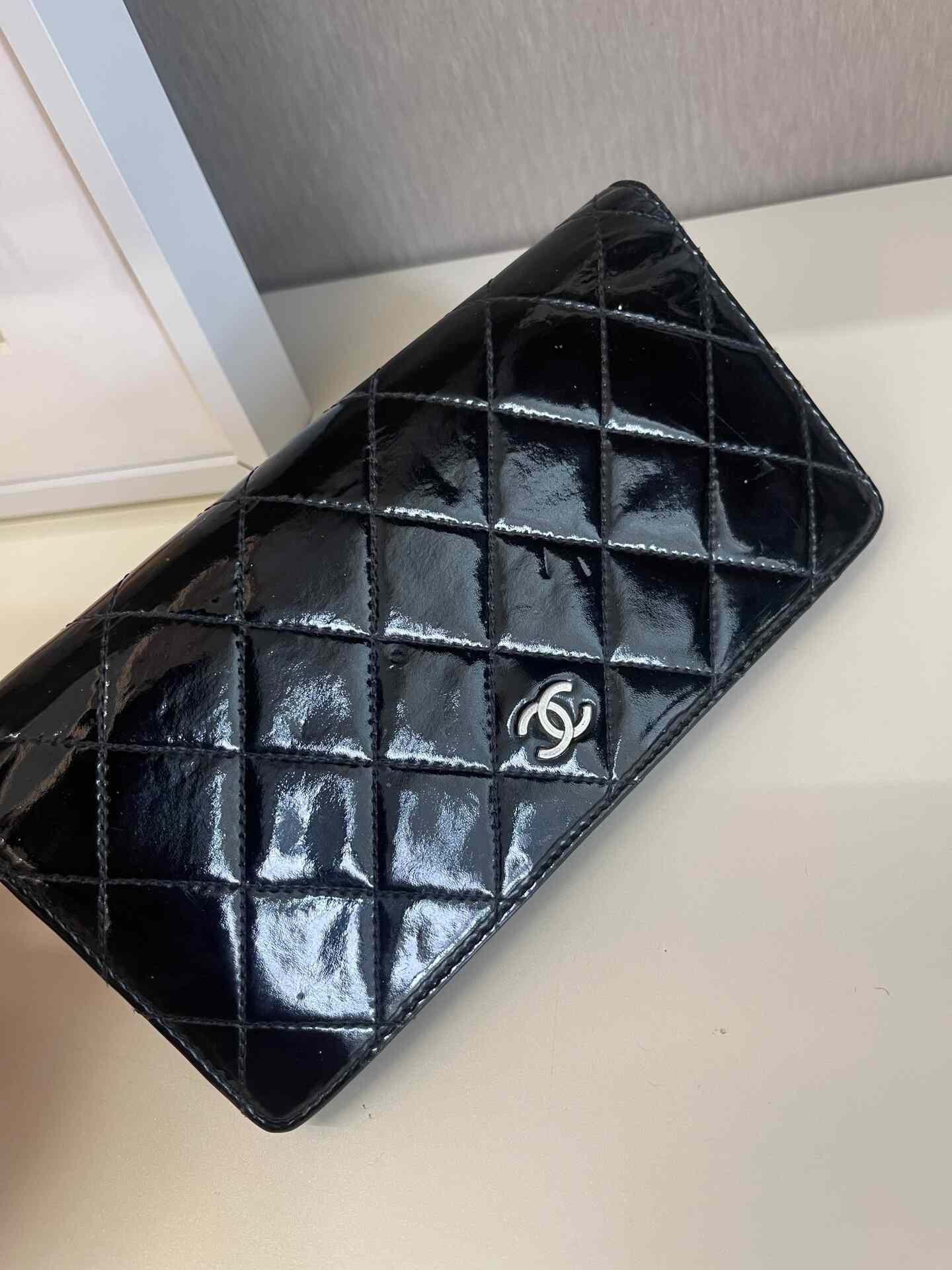 Chanel Pre-loved Bag Very good condition Size ONE SIZE - 2 Thumbnail