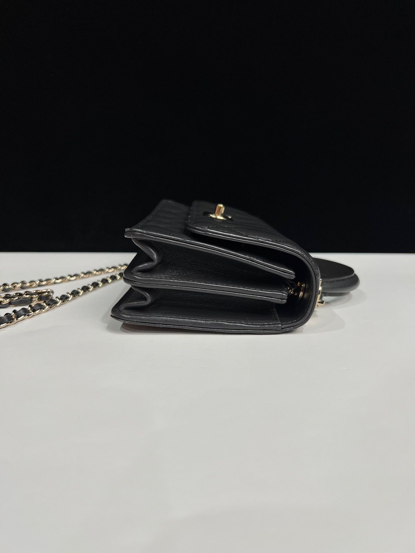 Chanel Pre-loved Bag Very good condition Size ONE SIZE - 4 Thumbnail