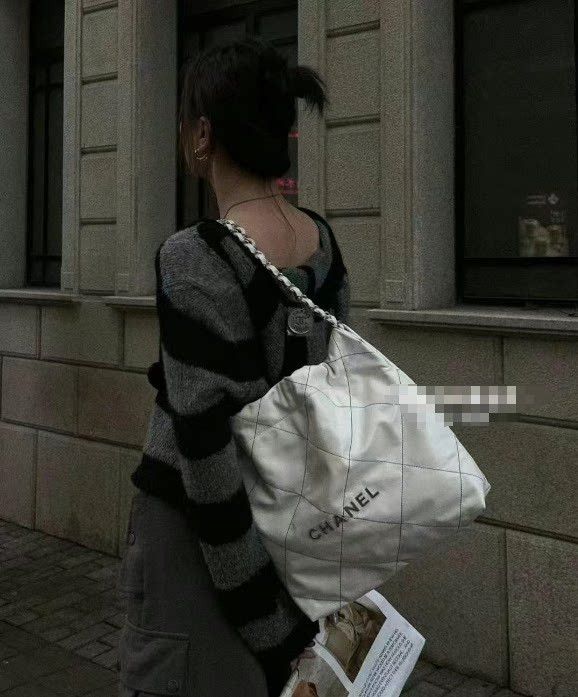 Chanel Pre-loved Bag Very good condition Size ONE SIZE - 7 Thumbnail