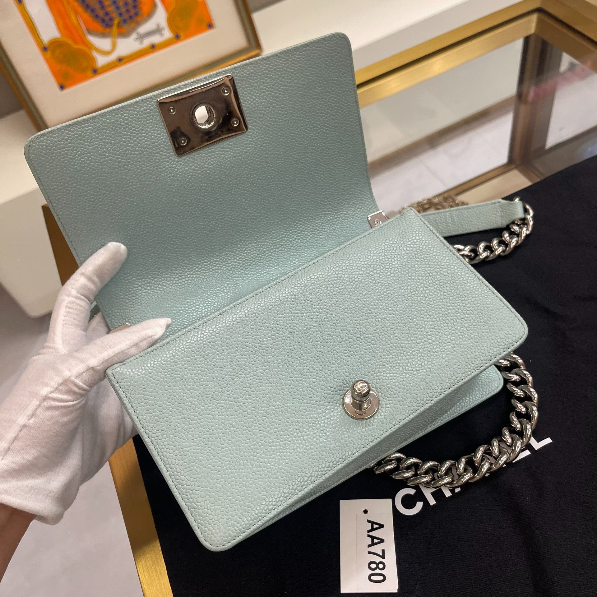 Chanel Pre-loved Bag Very good condition Size ONE SIZE - 9 Thumbnail