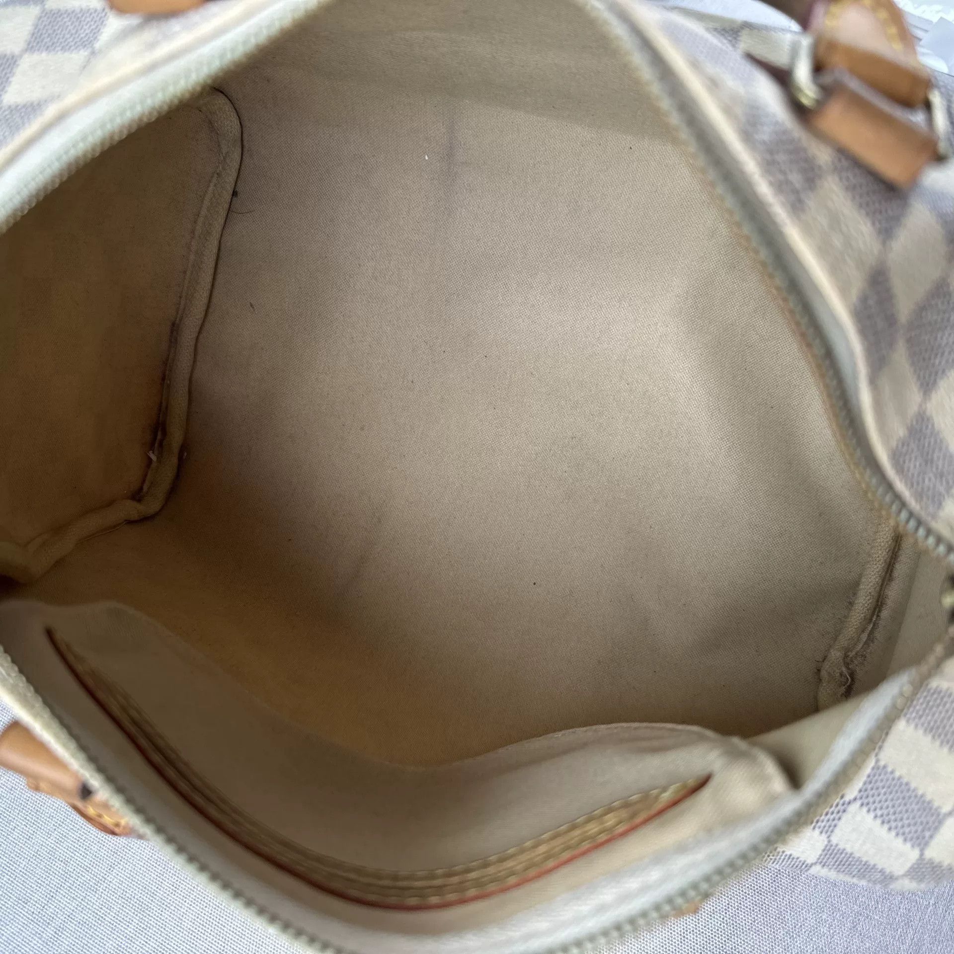 Louis Vuitton Pre-loved Bag Very good condition Size ONE SIZE - 6 Thumbnail