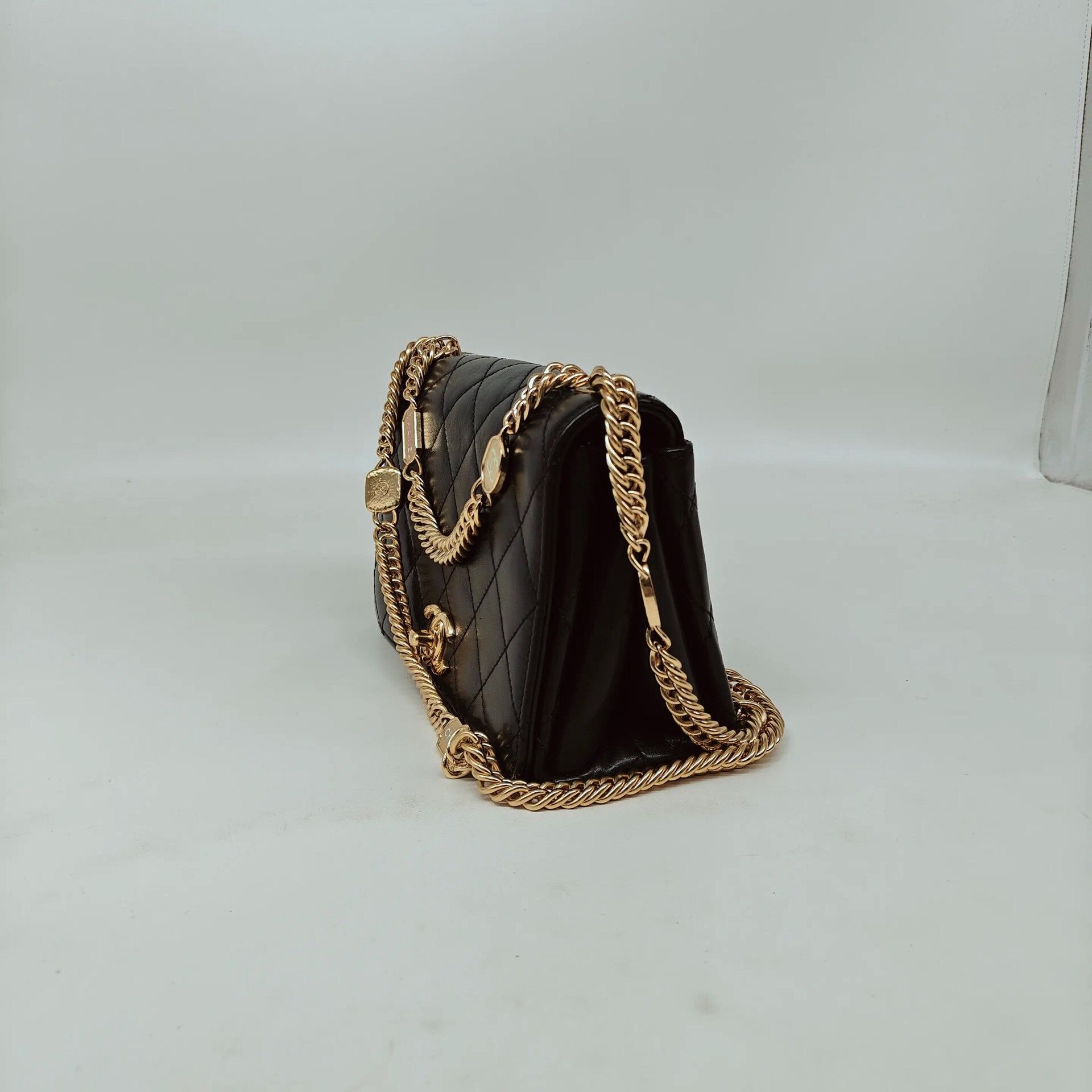 Chanel Pre-loved Bag Very good condition Size ONE SIZE - 3 Thumbnail